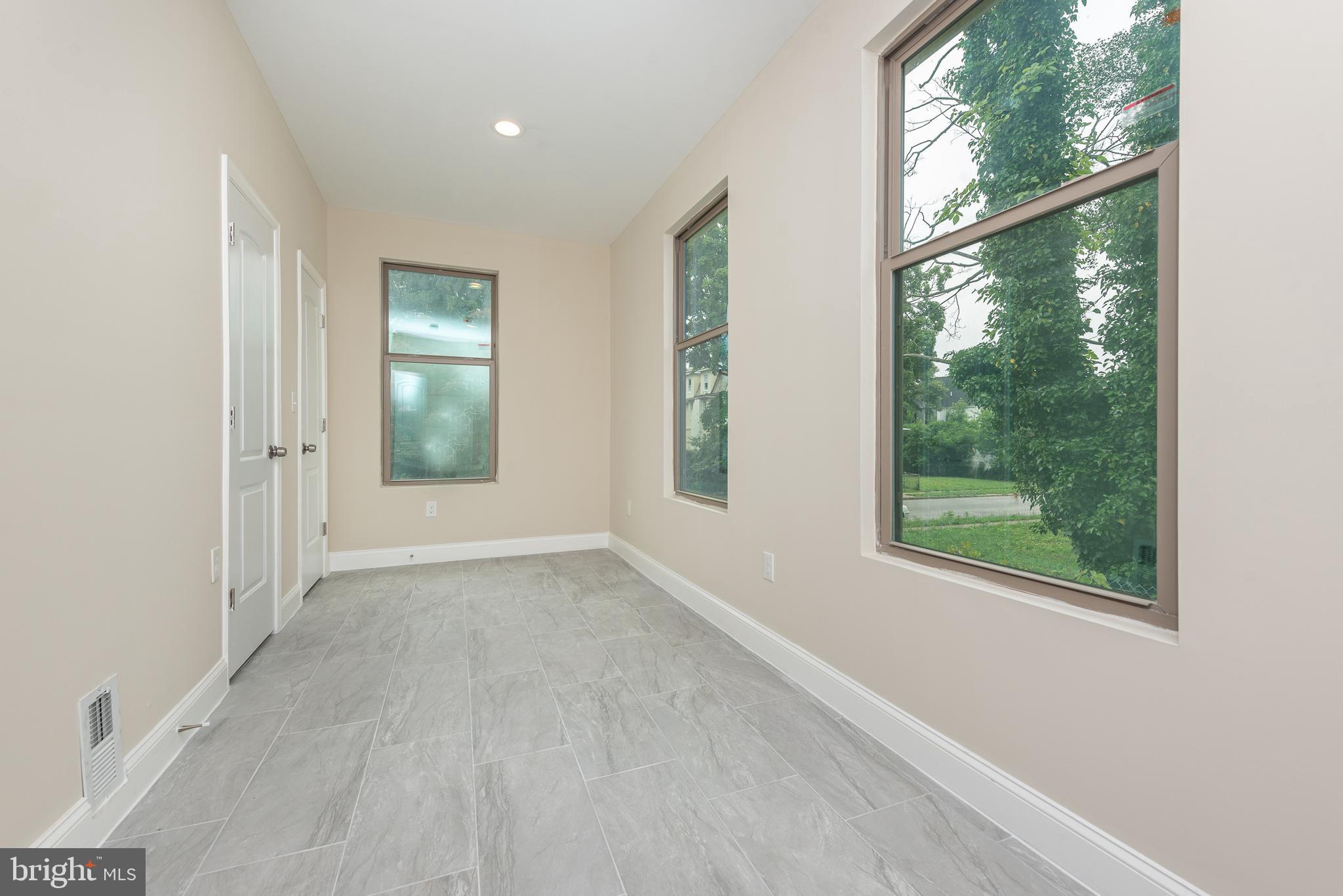 WINDSOR HILLS - Commercial Sale