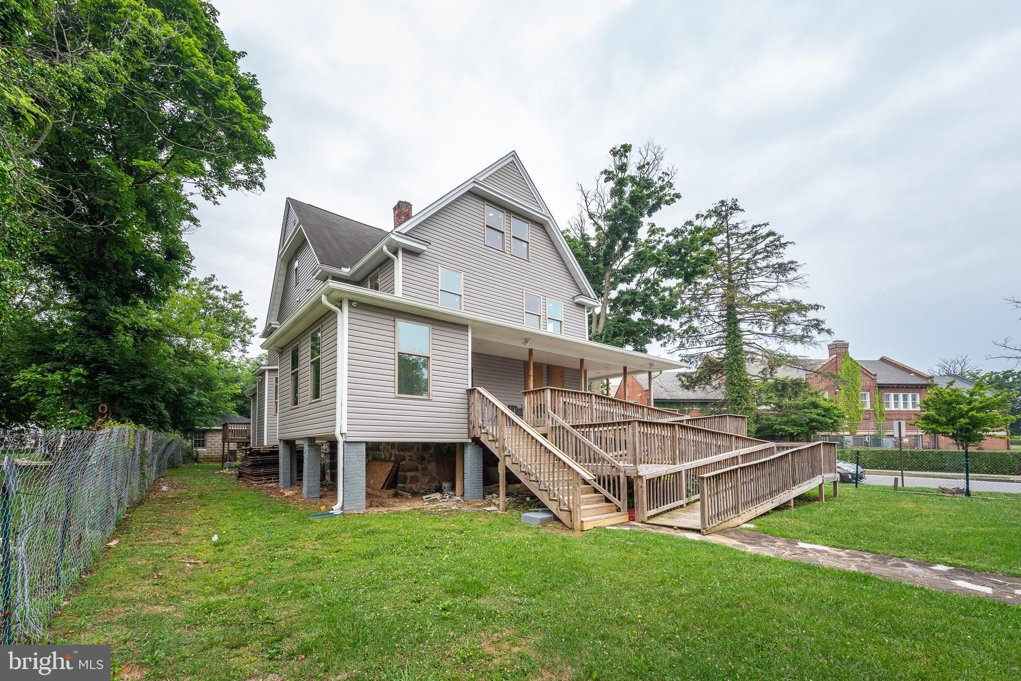 WINDSOR HILLS - Commercial Sale