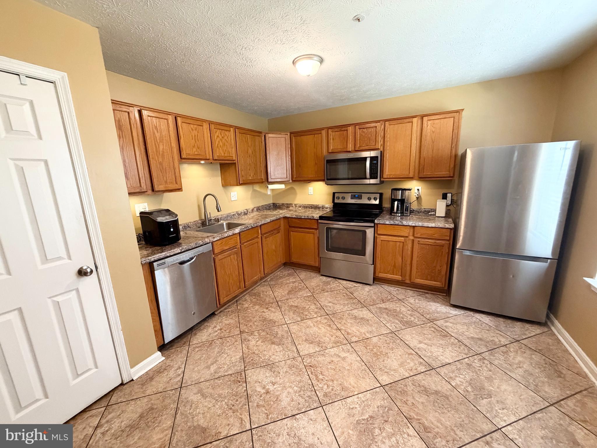 WESTBURY - Residential