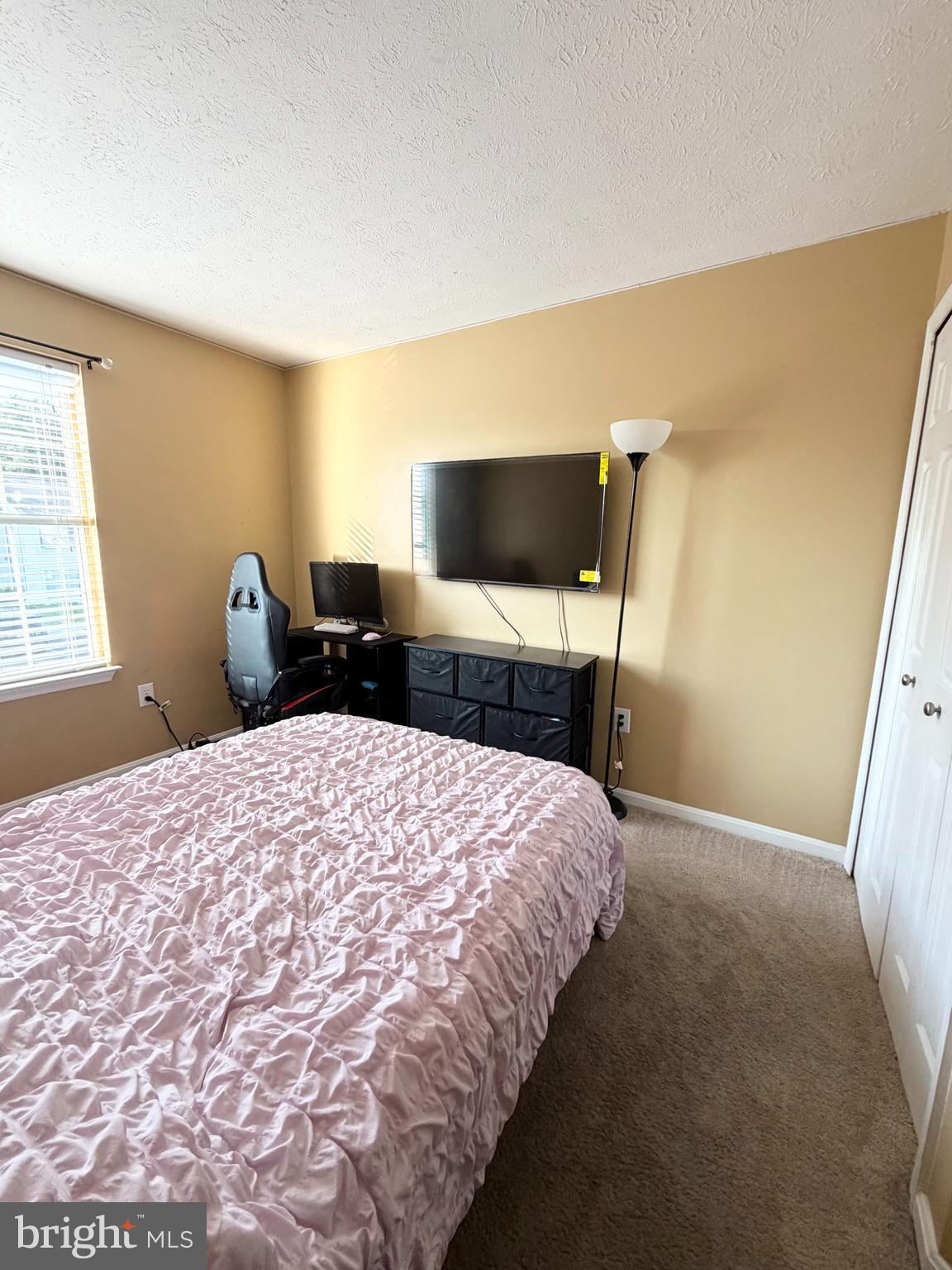 WESTBURY - Residential