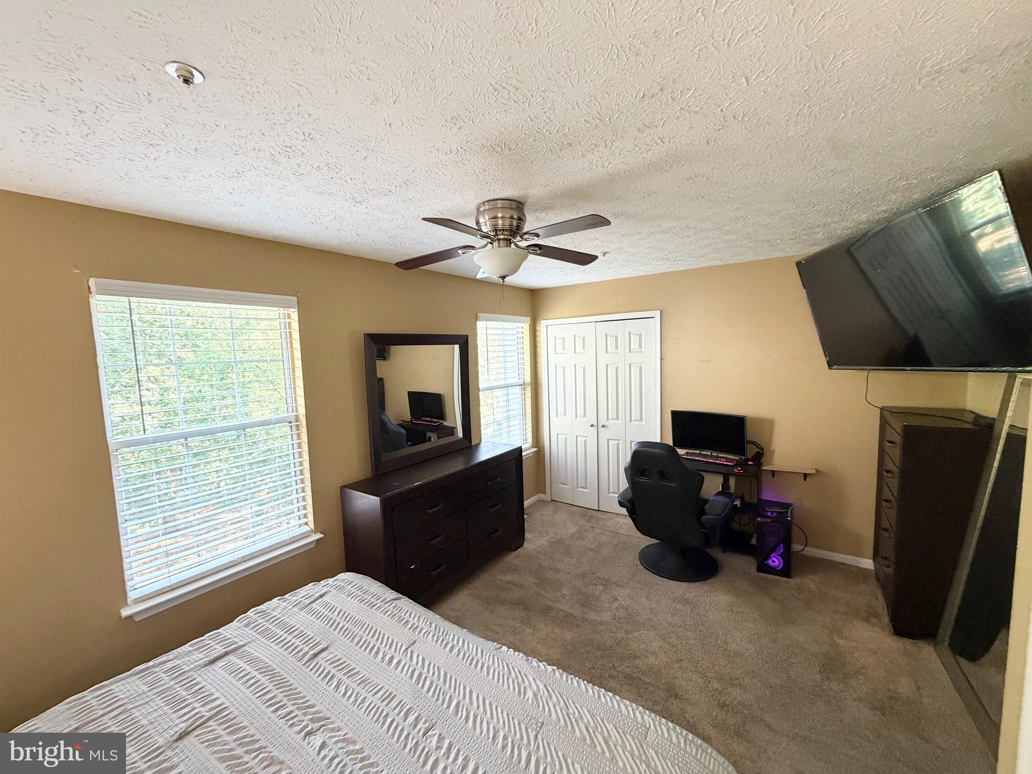 WESTBURY - Residential