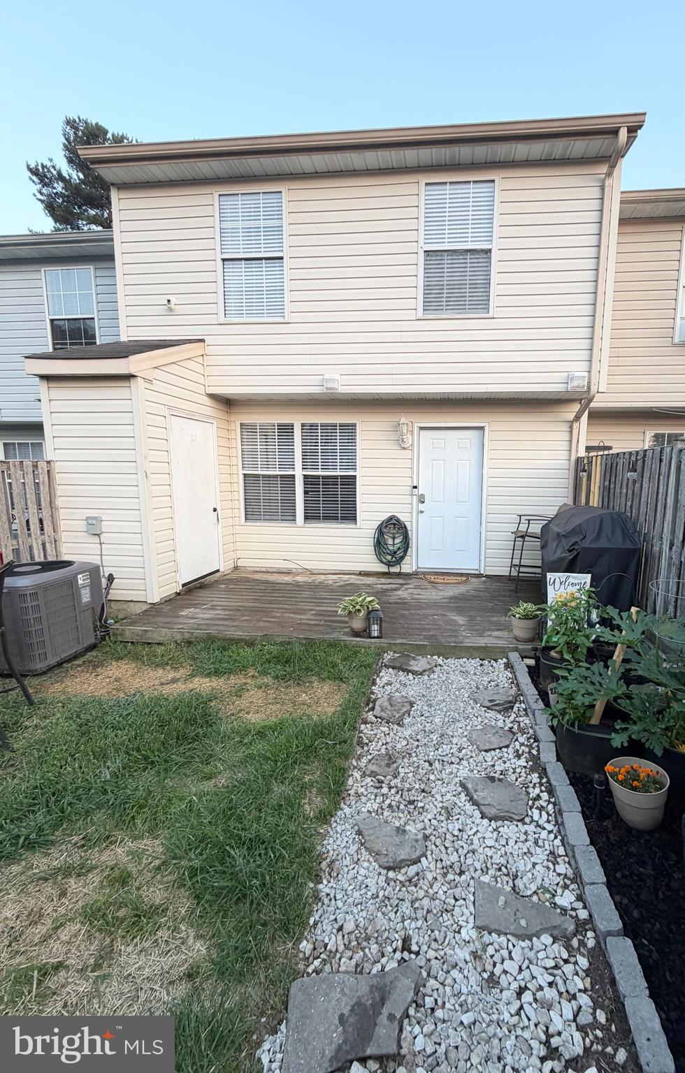 WESTBURY - Residential