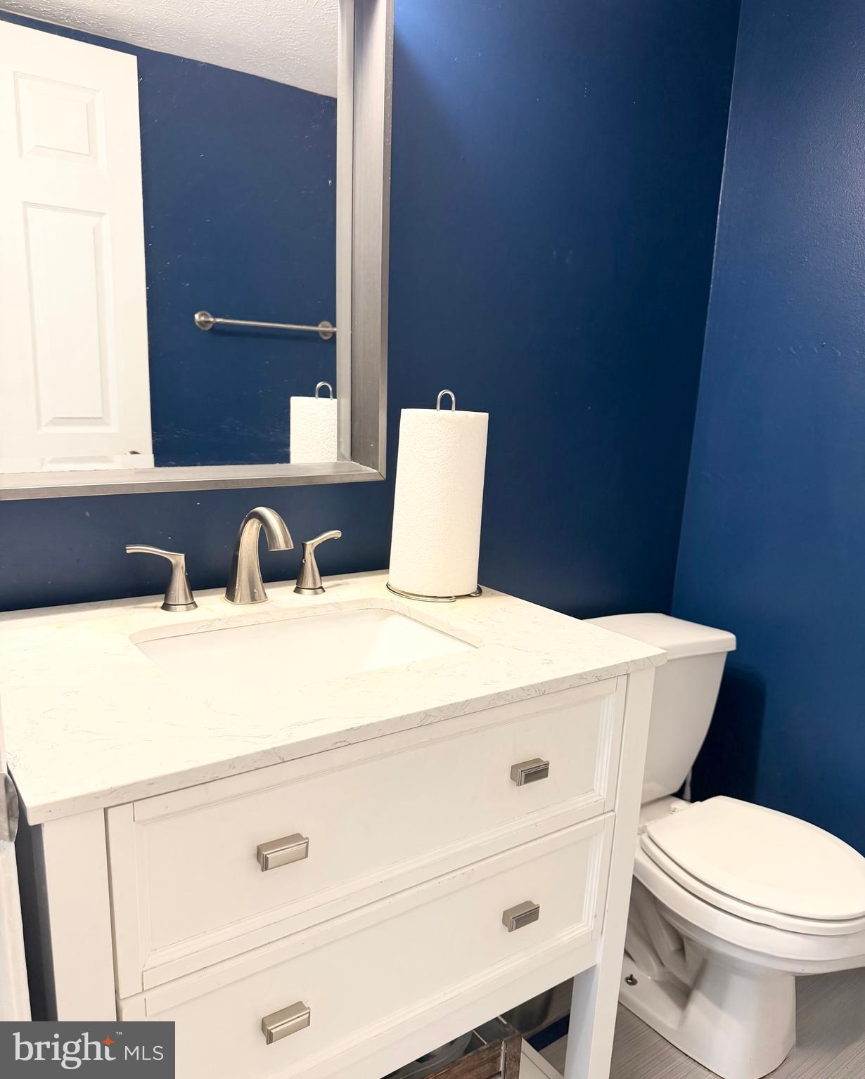 WESTBURY - Residential