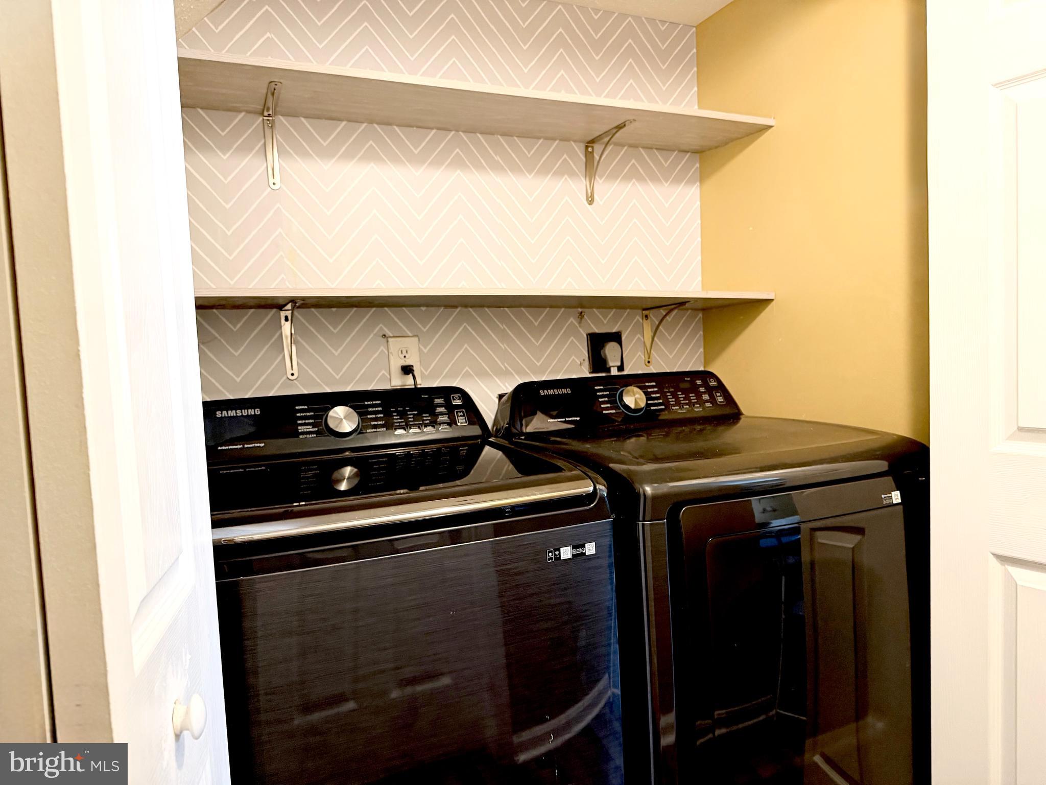 WESTBURY - Residential