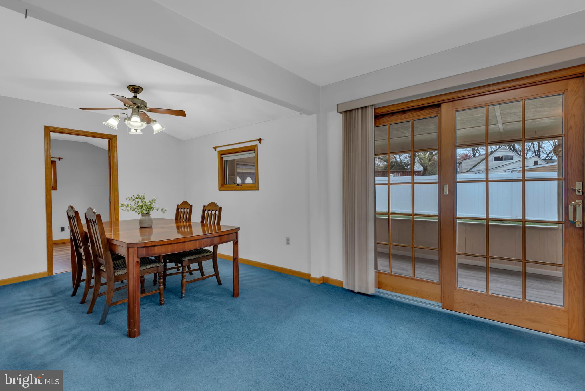 COUNTRY CLUB ESTATES - Residential