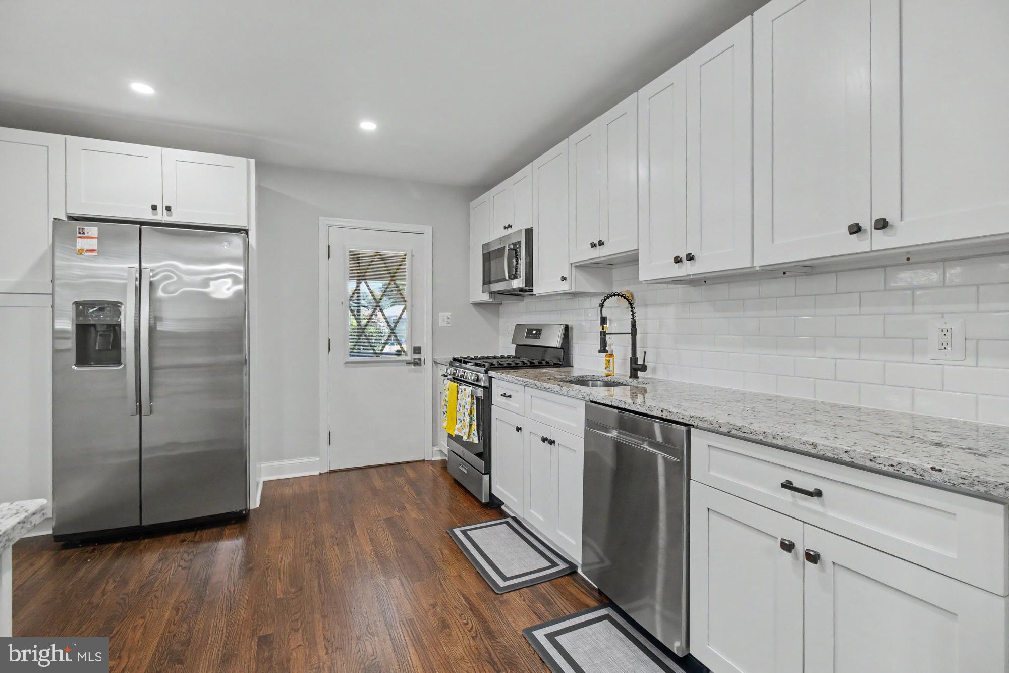 CARROLLWOOD - Residential