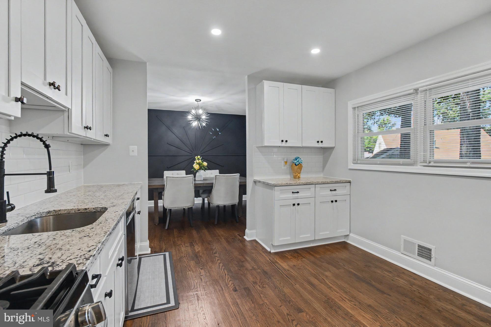 CARROLLWOOD - Residential
