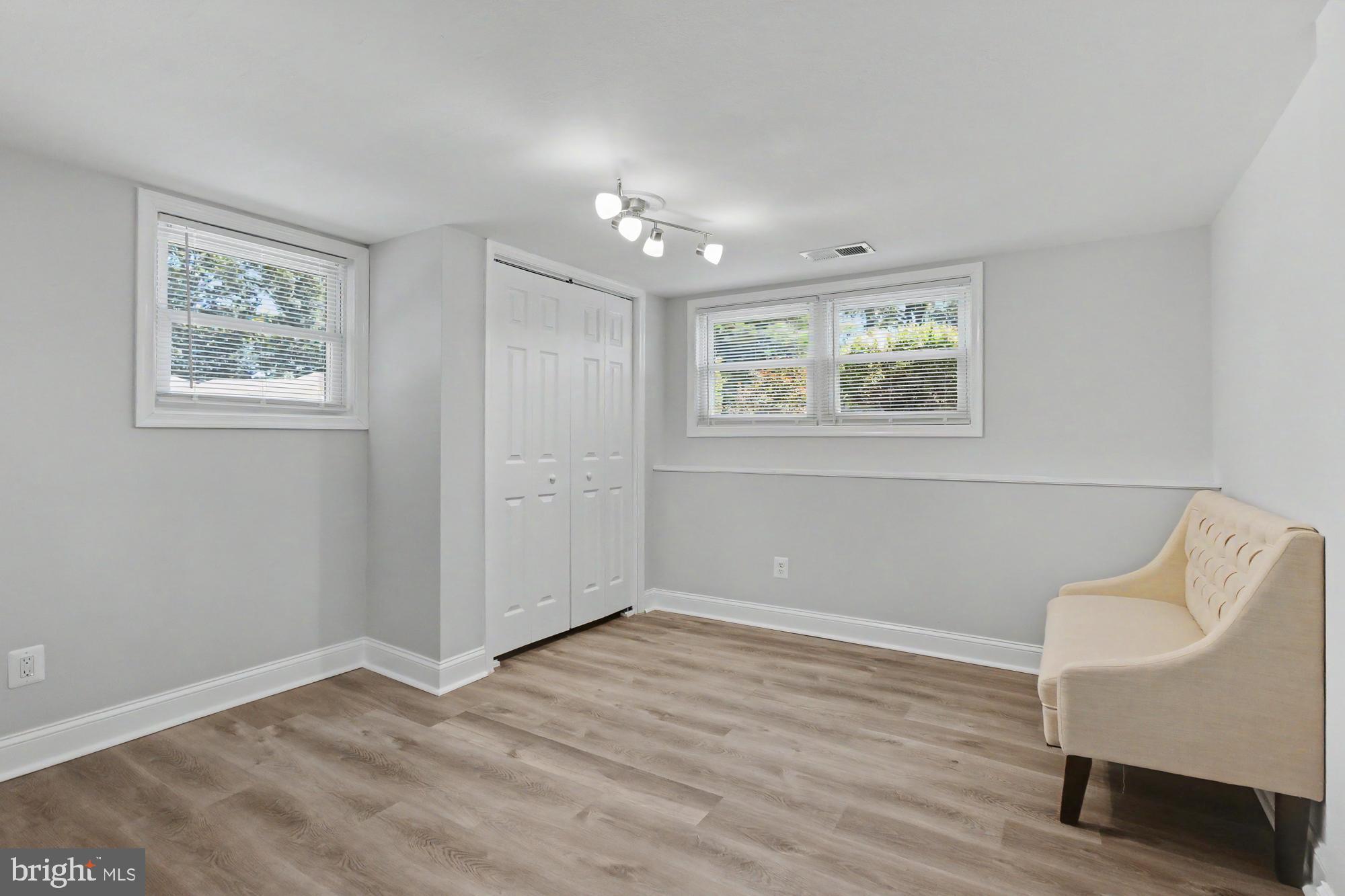 CARROLLWOOD - Residential
