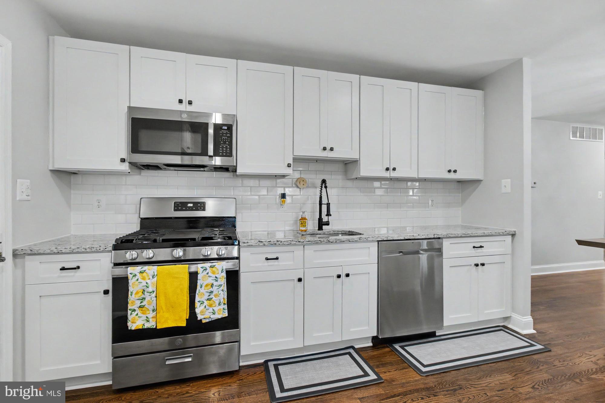 CARROLLWOOD - Residential