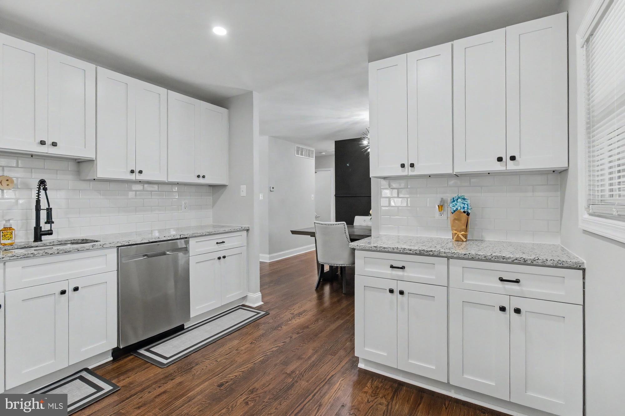 CARROLLWOOD - Residential