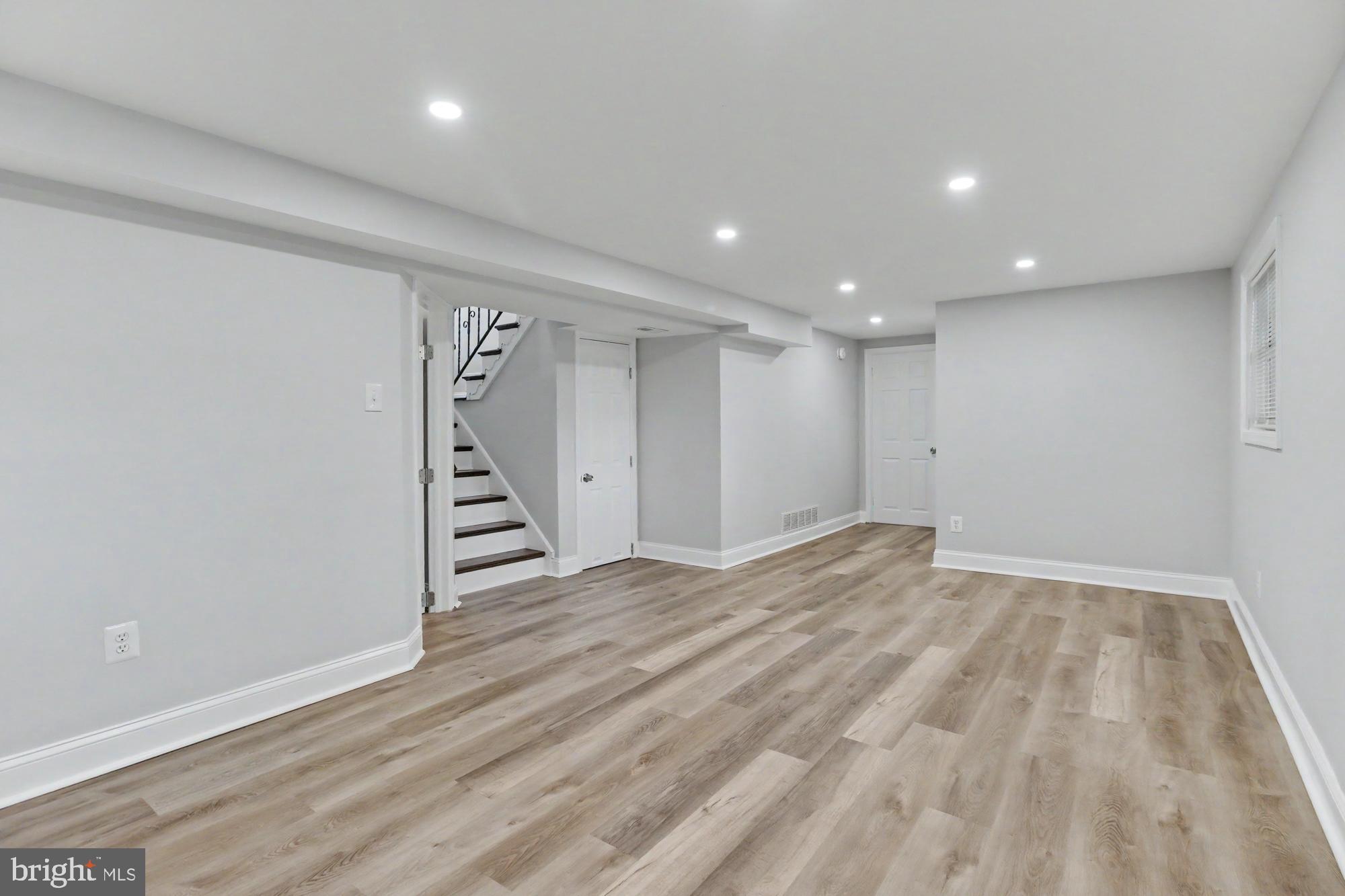 CARROLLWOOD - Residential