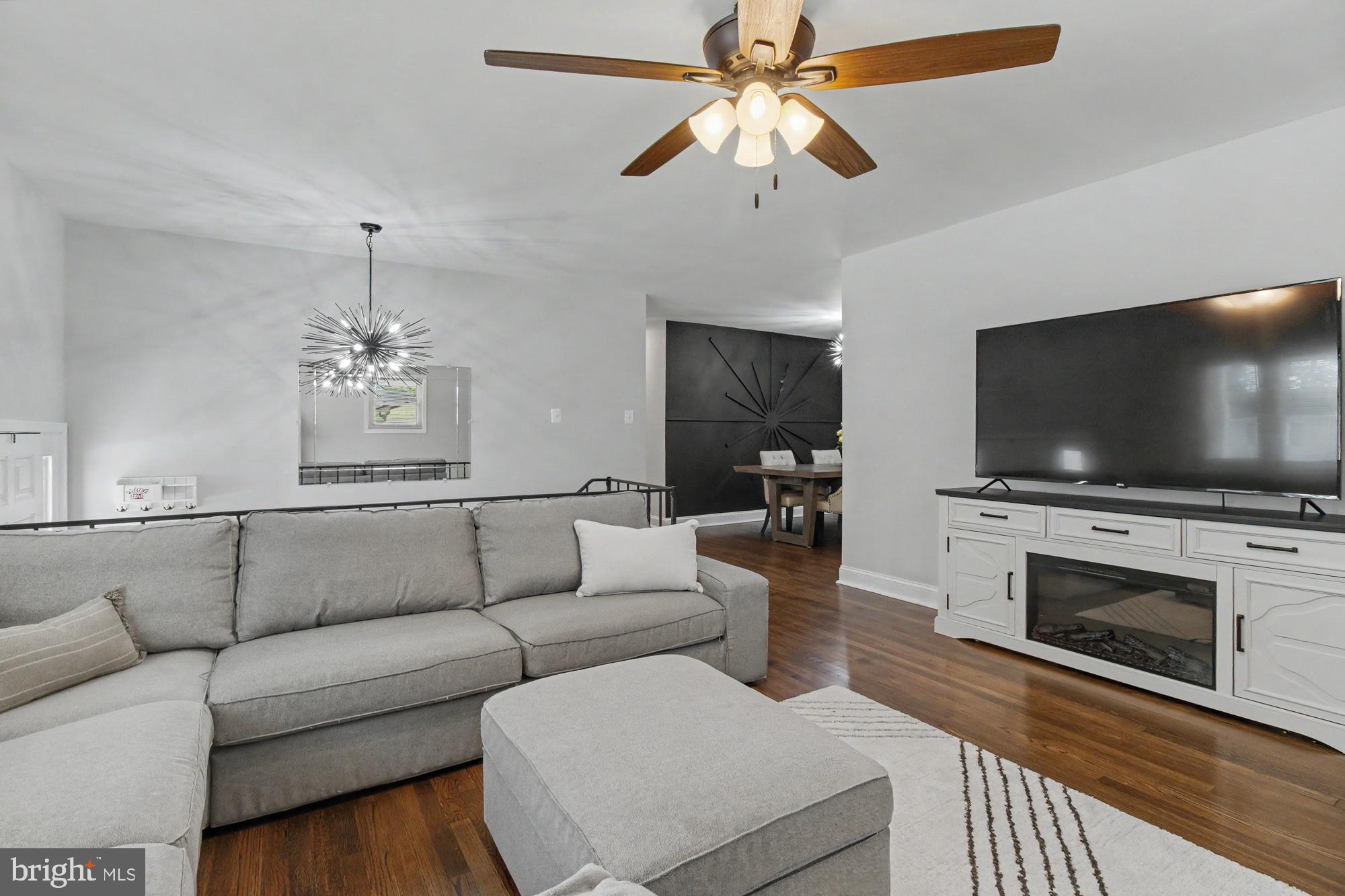 CARROLLWOOD - Residential