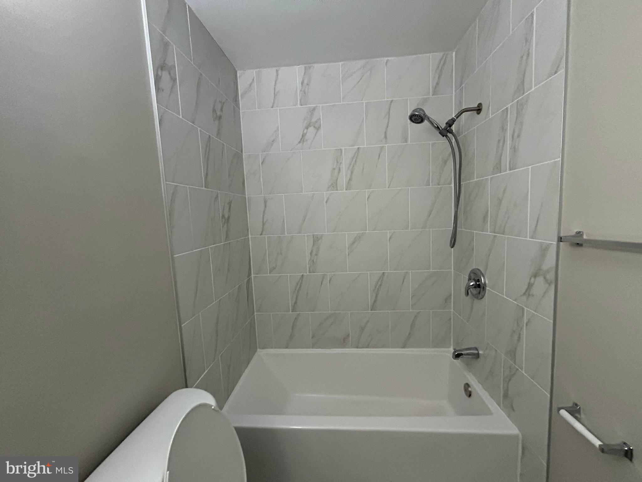 TERRACE TOWNHOUSES OF ANNANDALE - Residential Lease