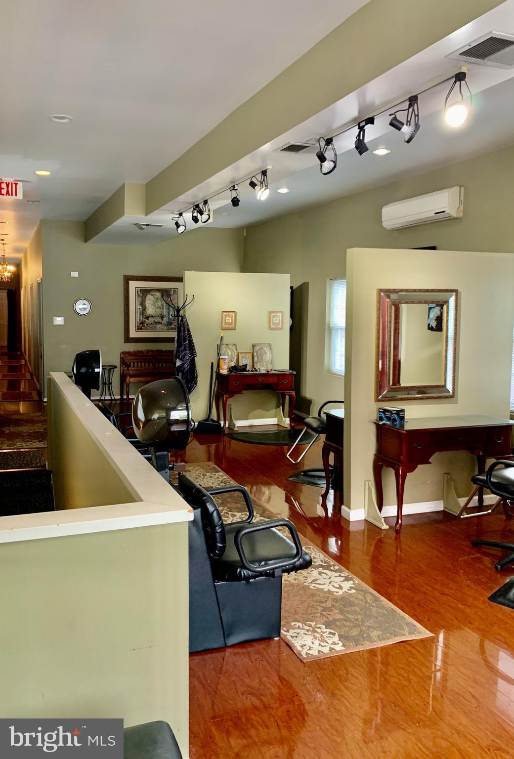 OLD TOWN NORTH - Commercial Sale