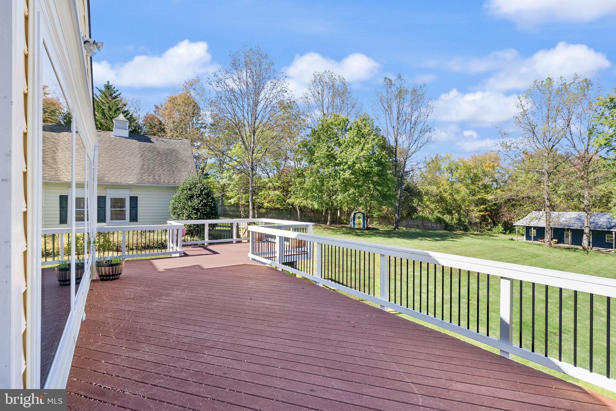 SOMMERS TIME FARM - Residential