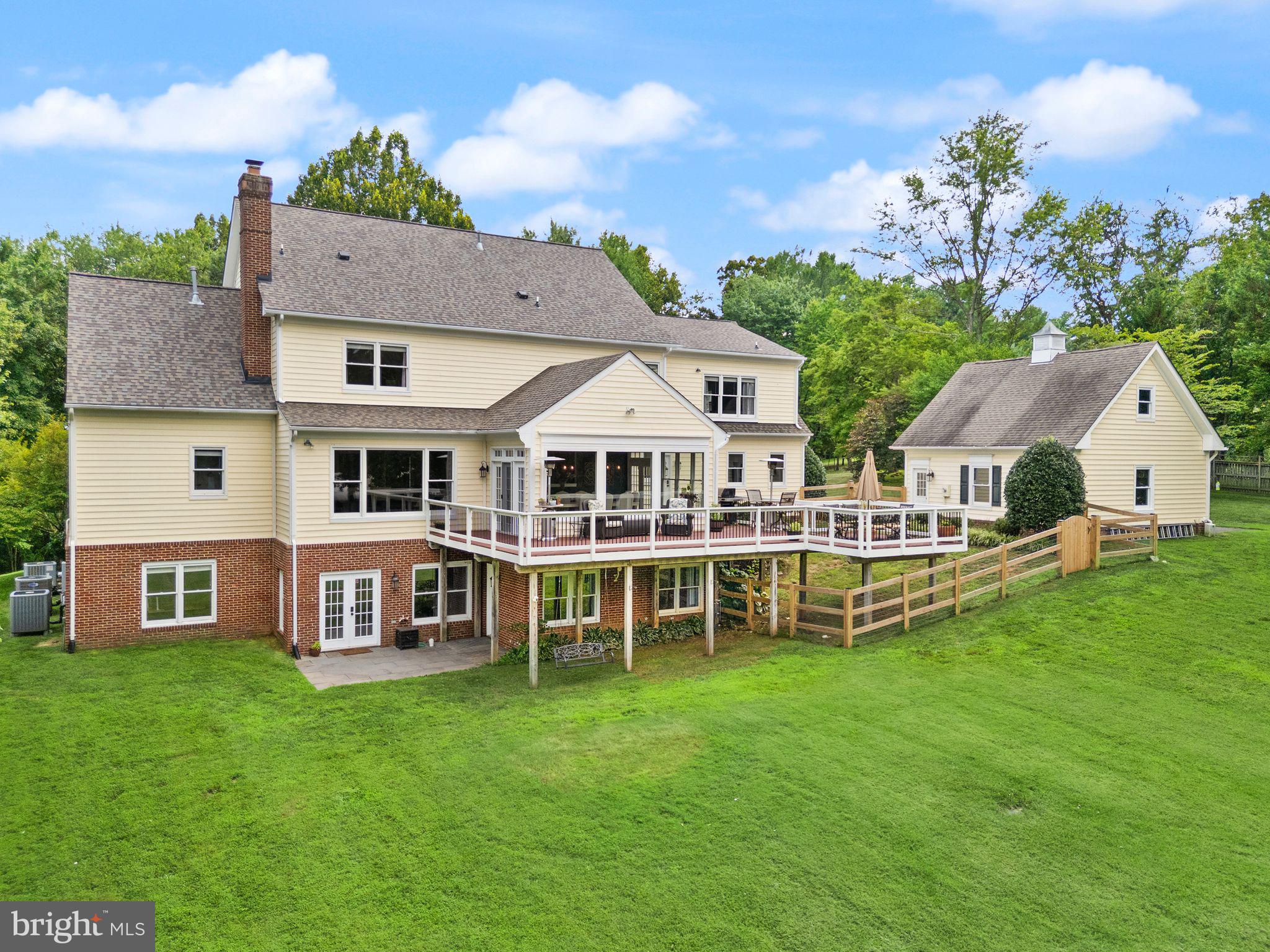 SOMMERS TIME FARM - Residential