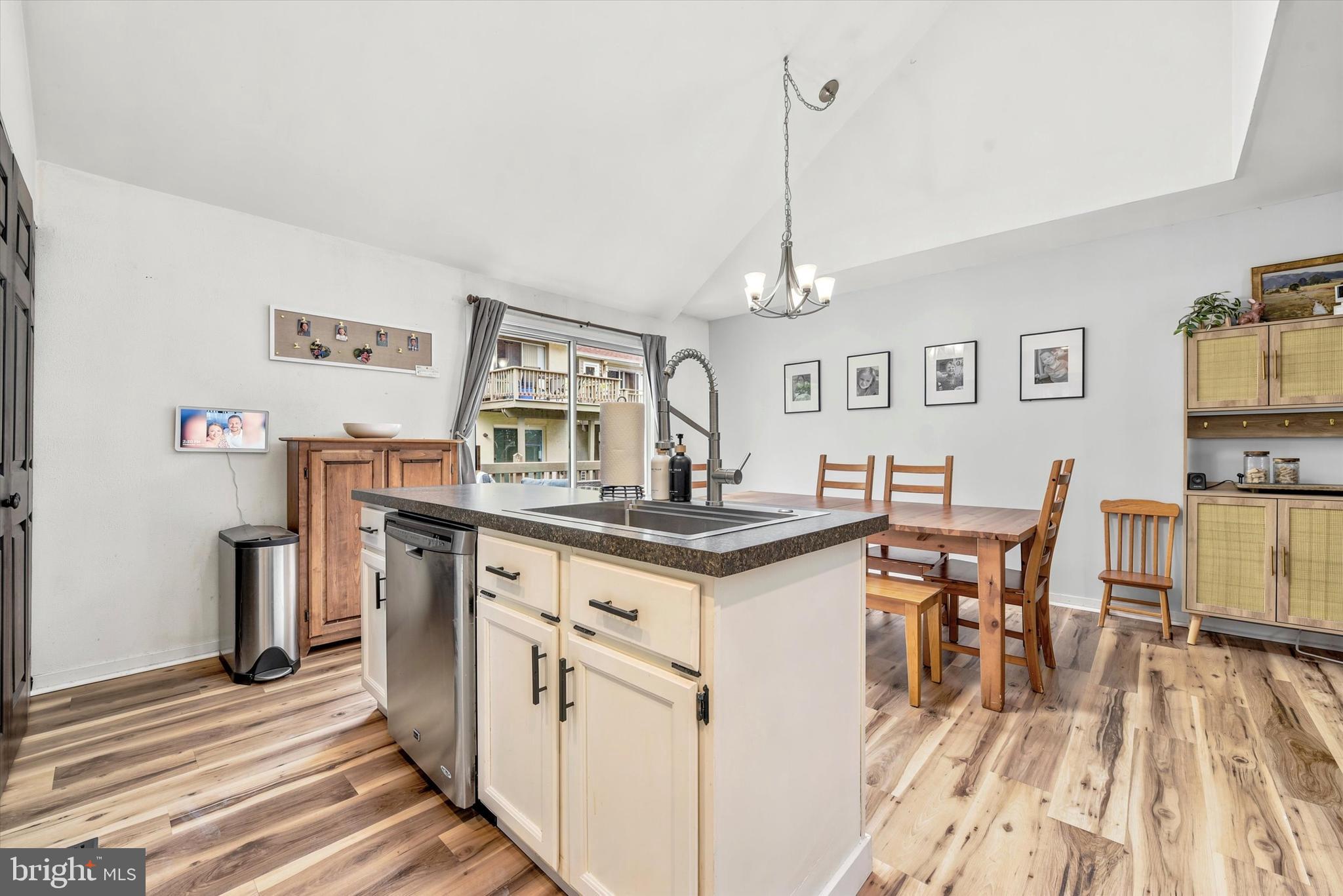 LIONGATE - Residential