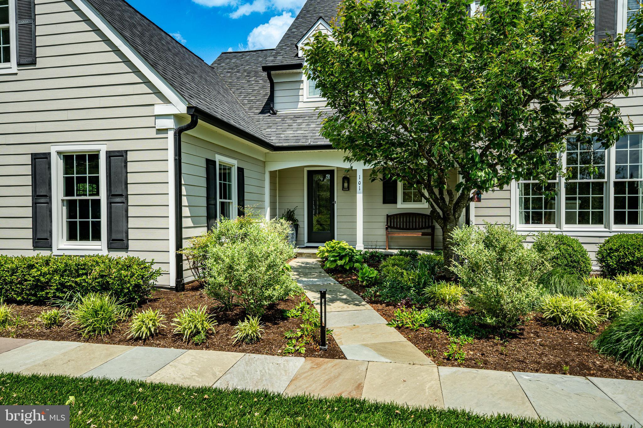 ROSSMORE - Residential