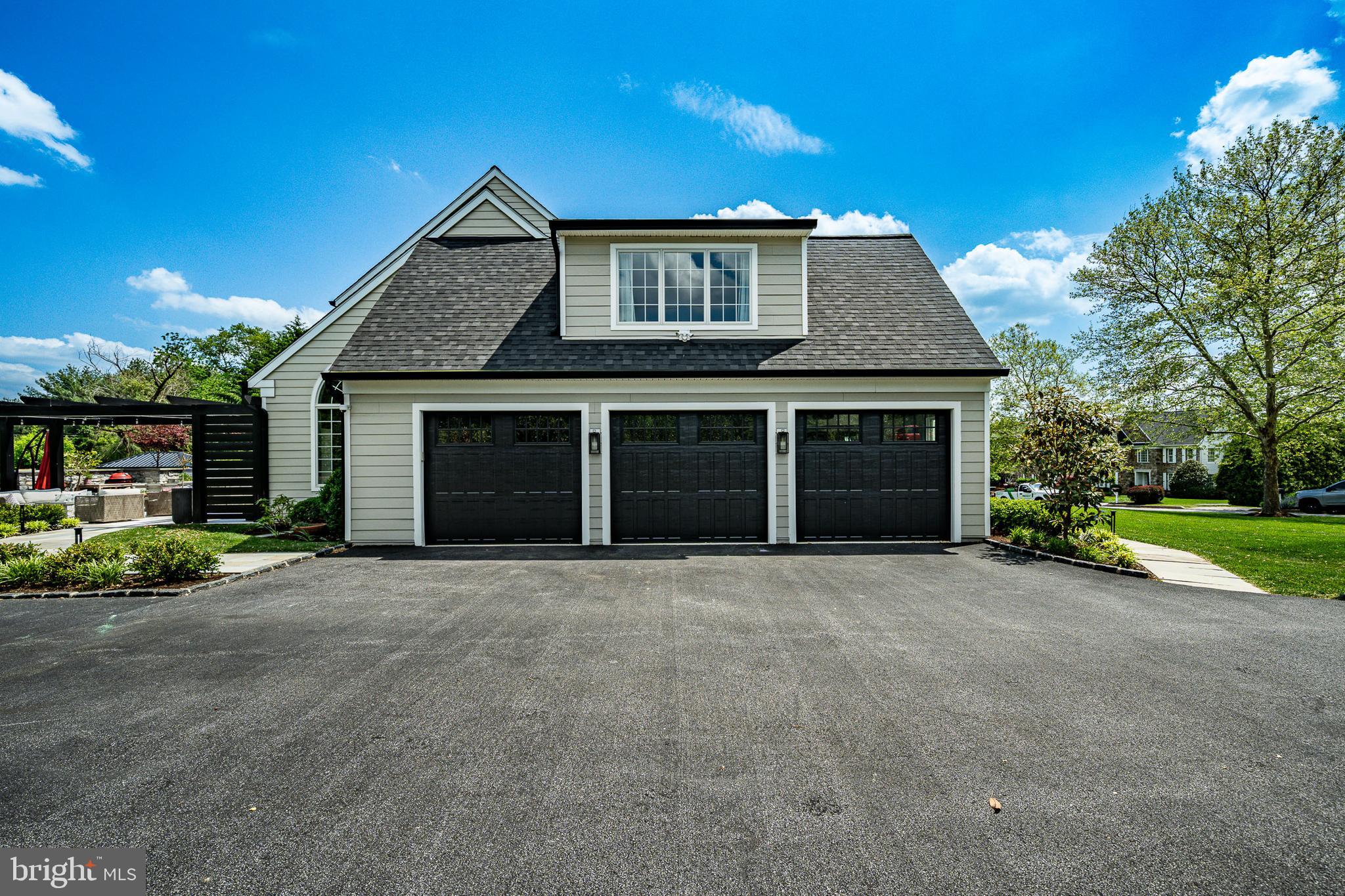 ROSSMORE - Residential