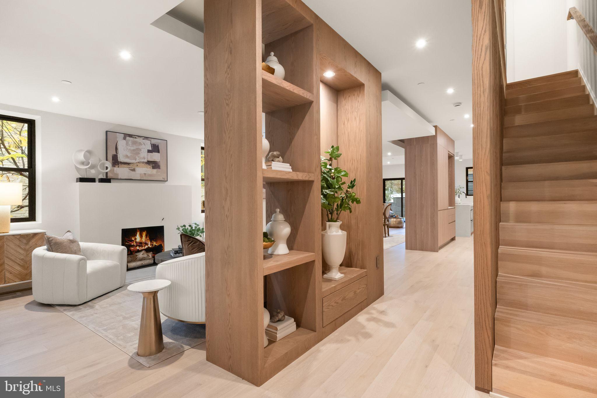 OBSERVATORY CIRCLE - Residential
