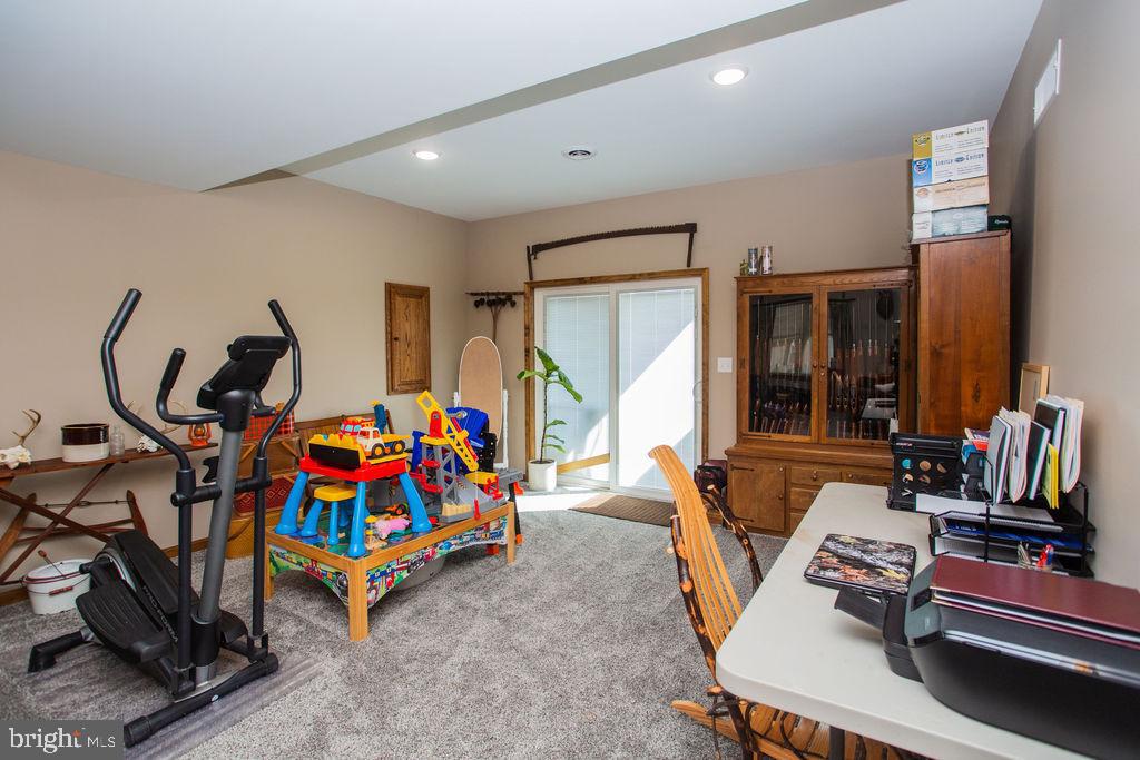 HILLVIEW ESTATES - Residential