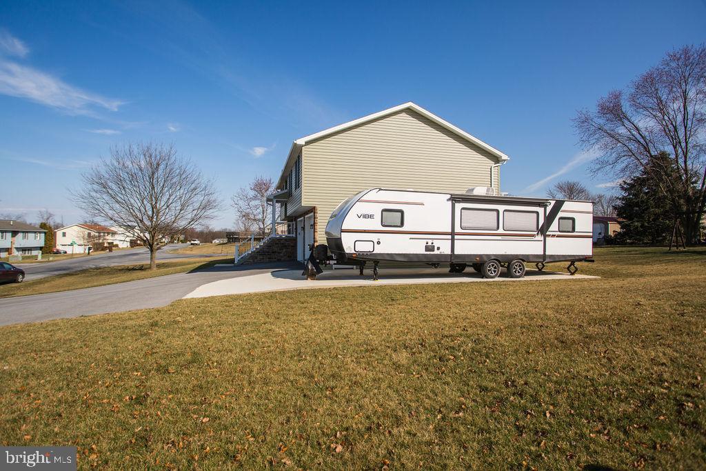 HILLVIEW ESTATES - Residential