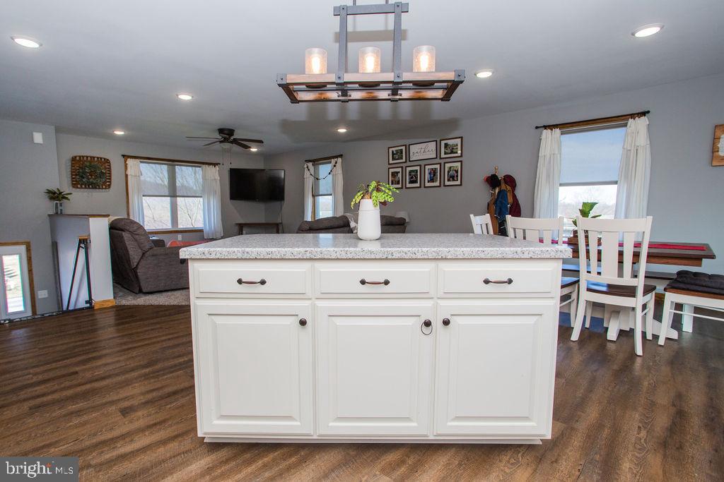 HILLVIEW ESTATES - Residential