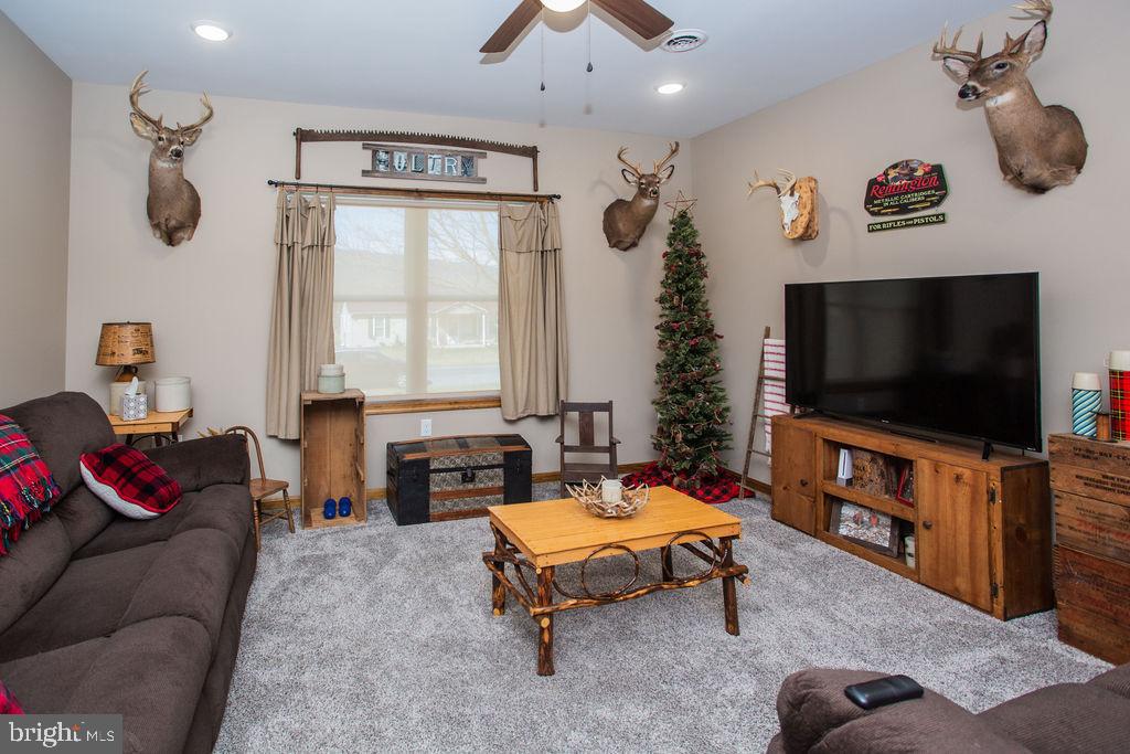 HILLVIEW ESTATES - Residential