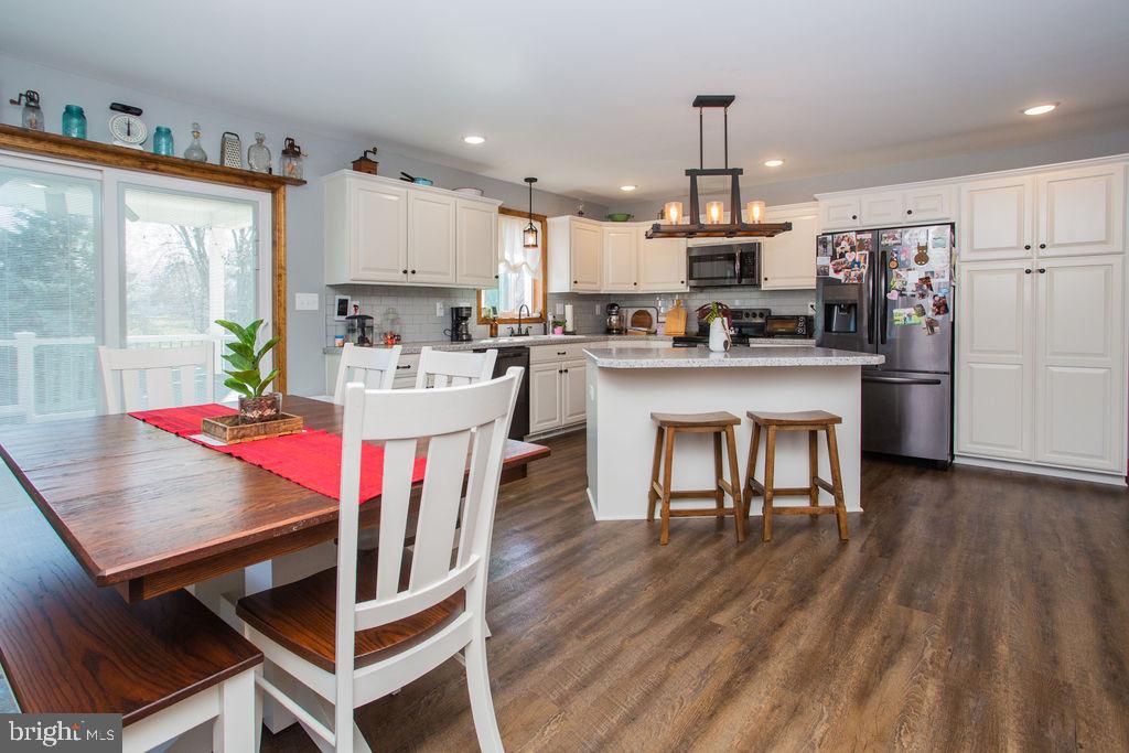 HILLVIEW ESTATES - Residential