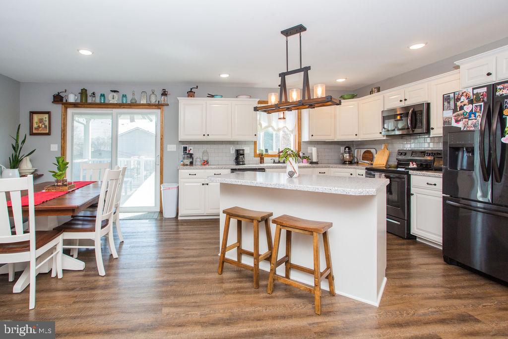 HILLVIEW ESTATES - Residential