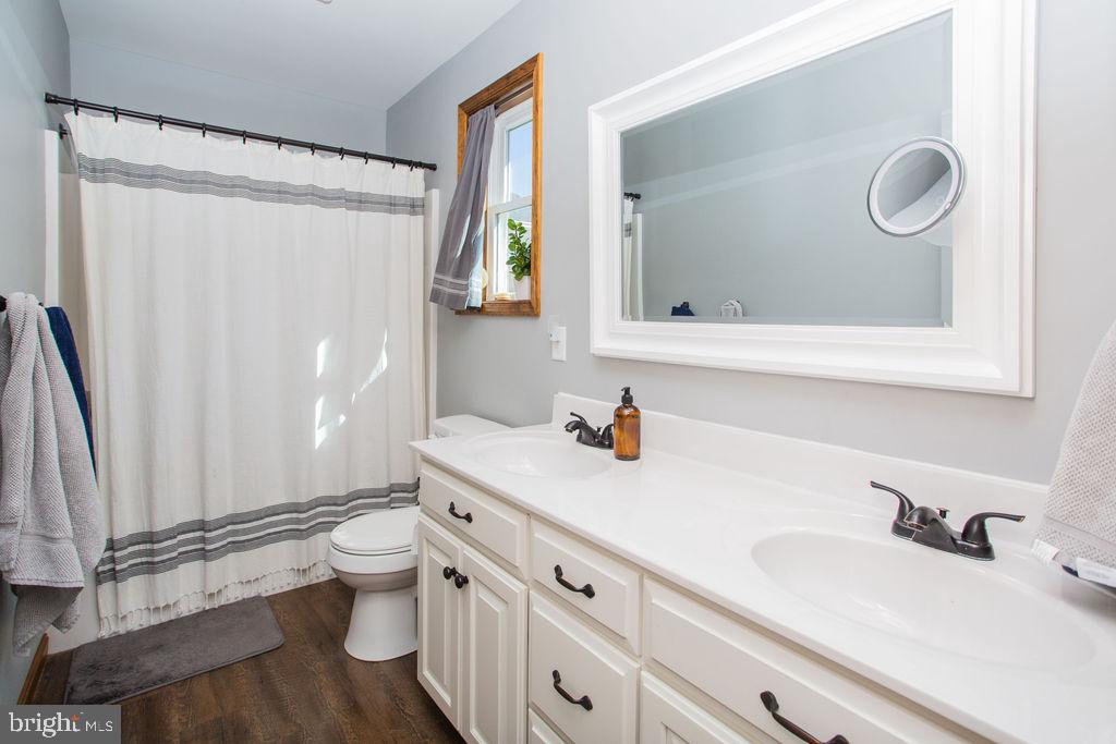 HILLVIEW ESTATES - Residential