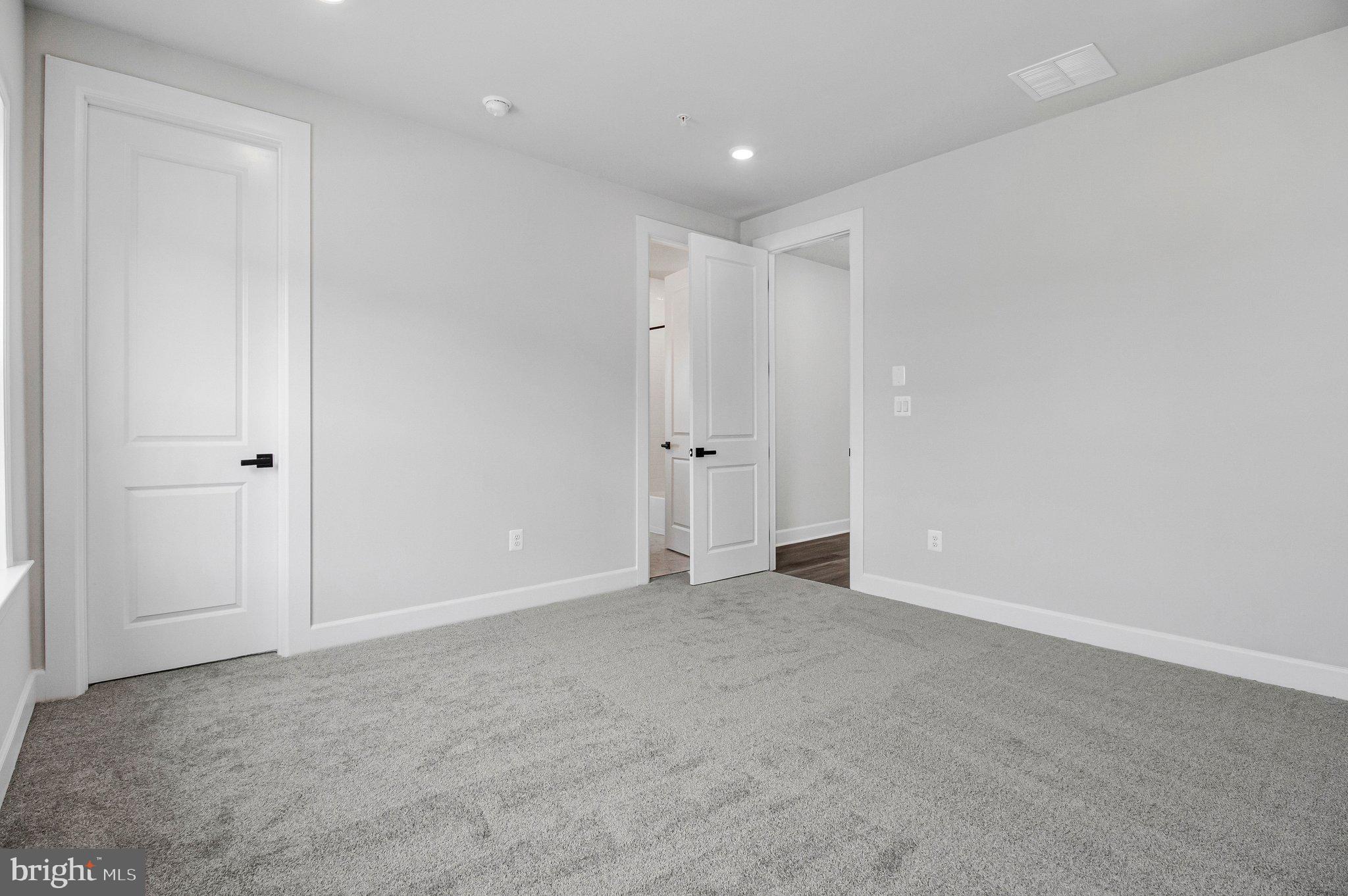 TWO RIVERS - Residential