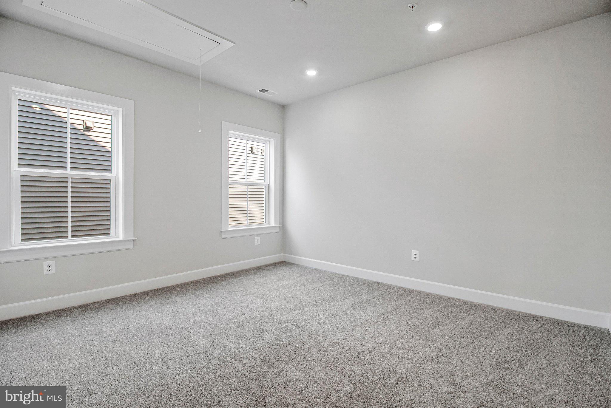 TWO RIVERS - Residential