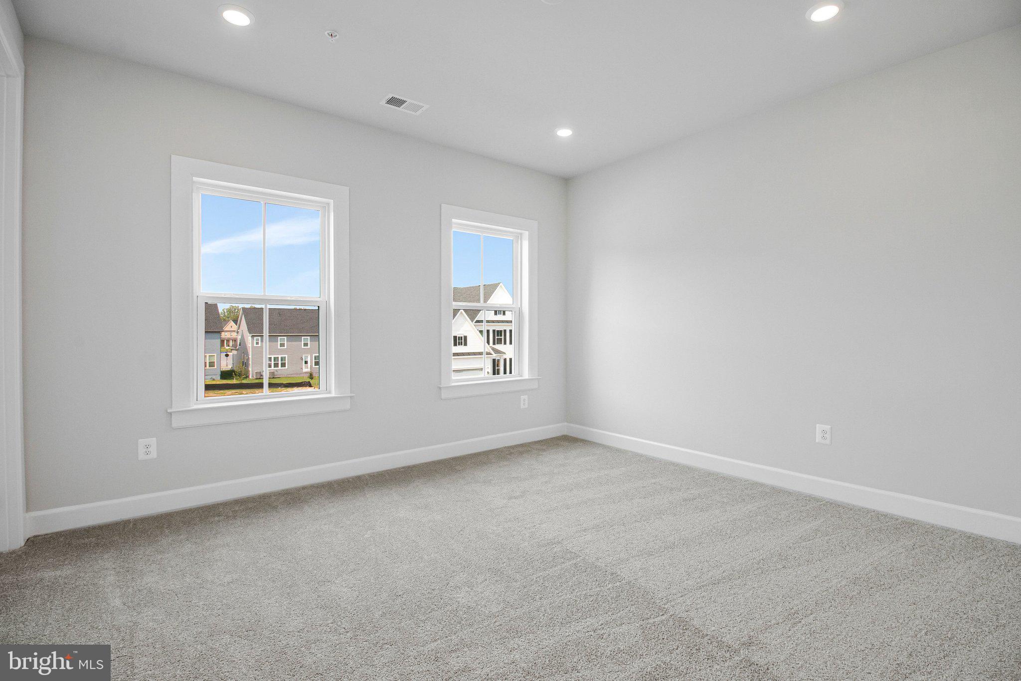 TWO RIVERS - Residential
