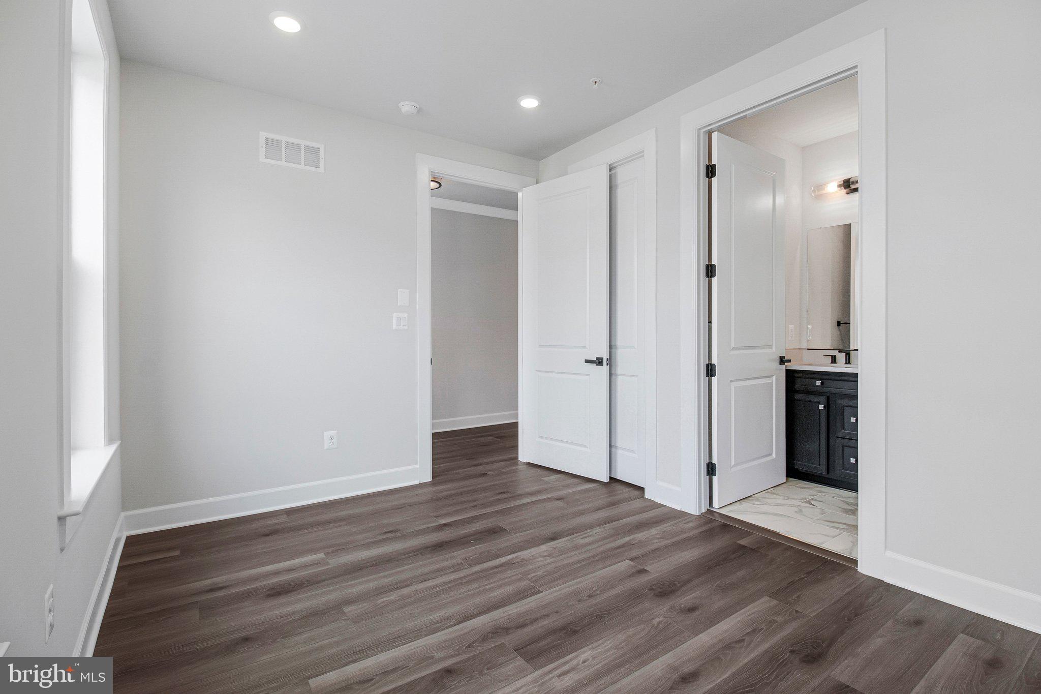 TWO RIVERS - Residential
