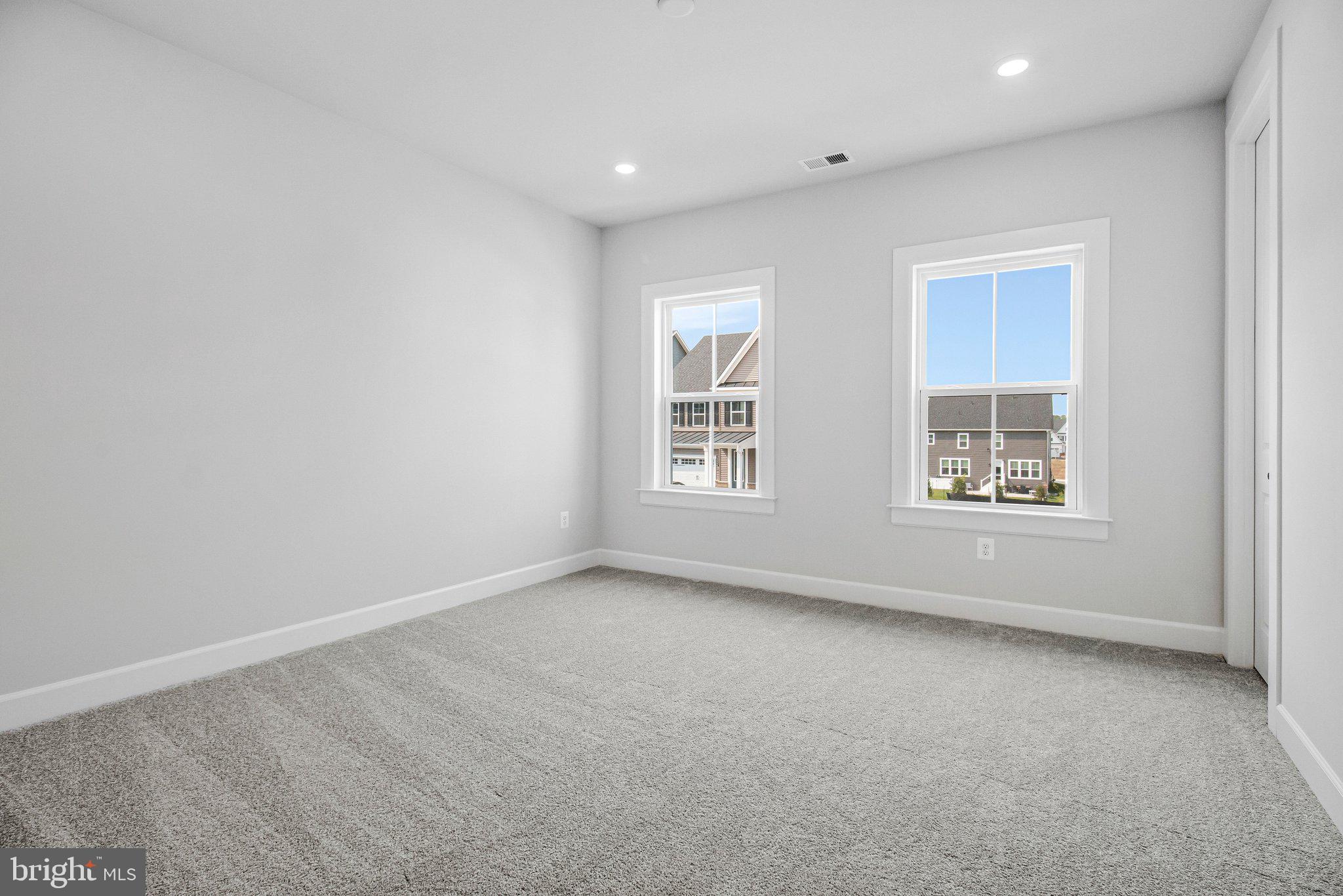 TWO RIVERS - Residential