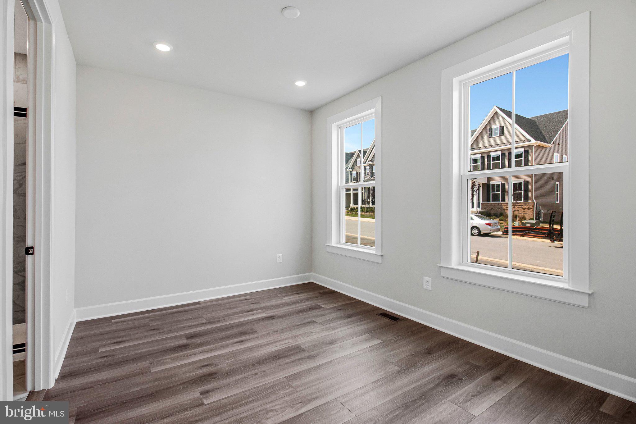 TWO RIVERS - Residential