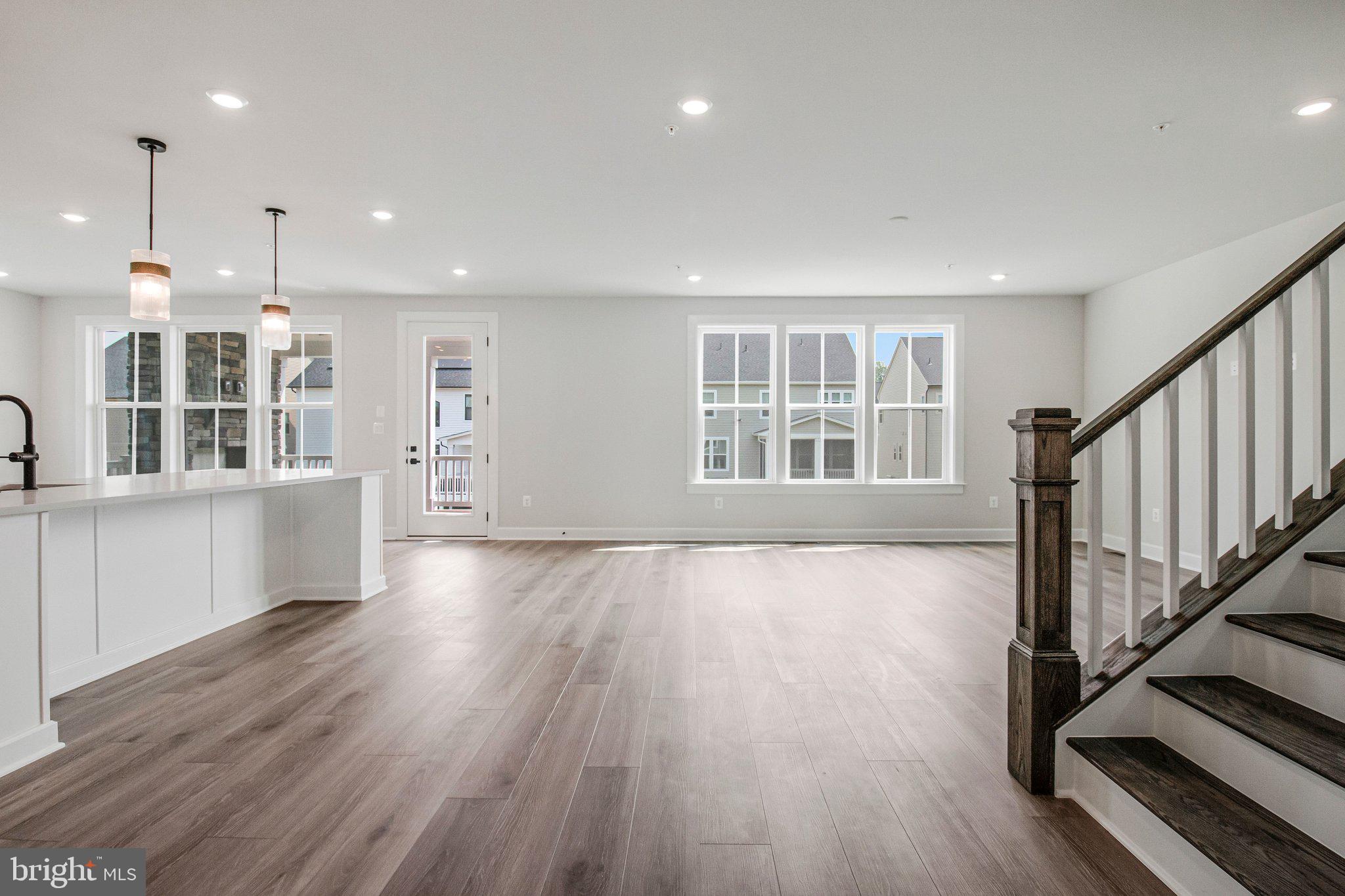 TWO RIVERS - Residential