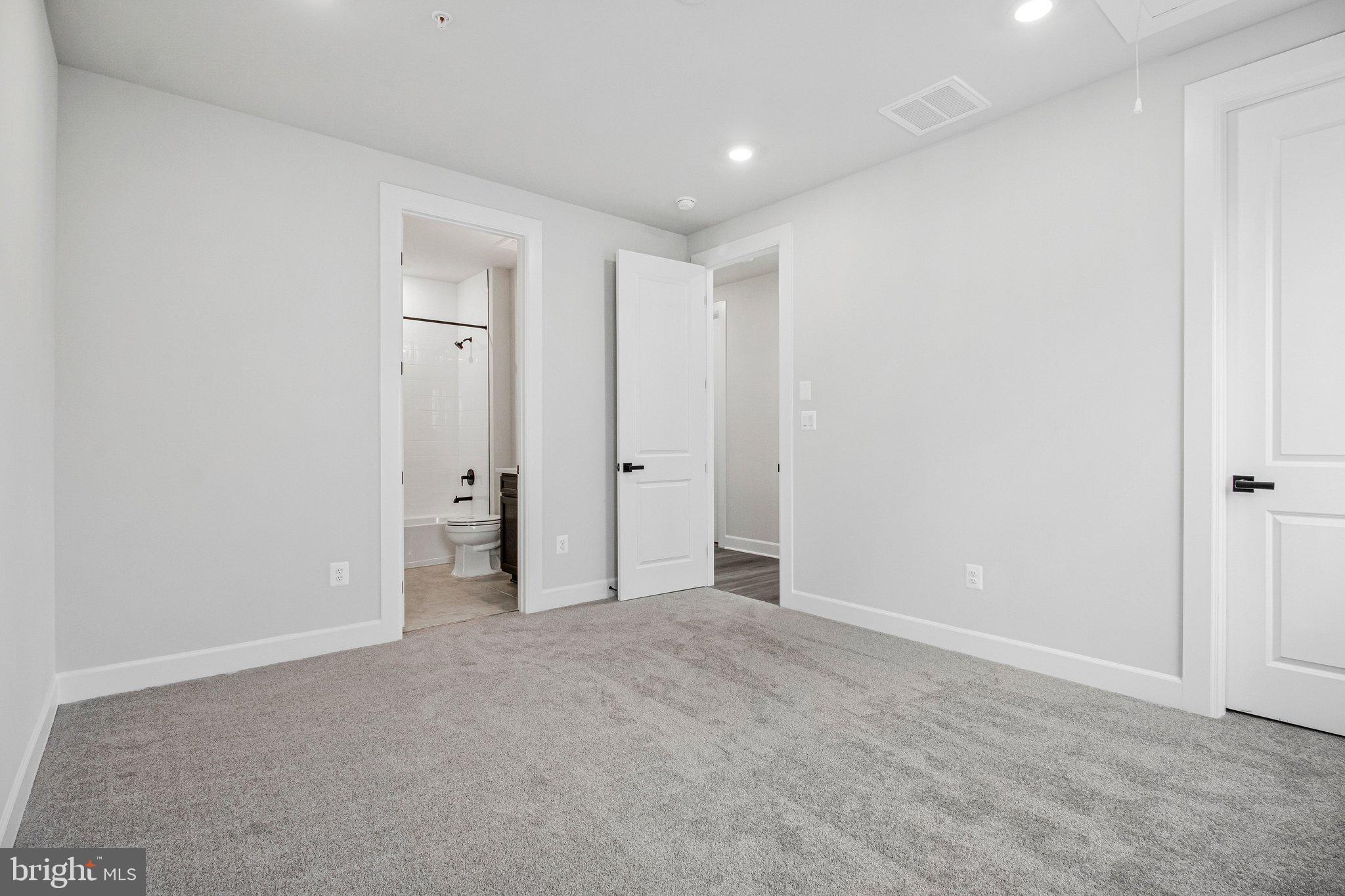 TWO RIVERS - Residential