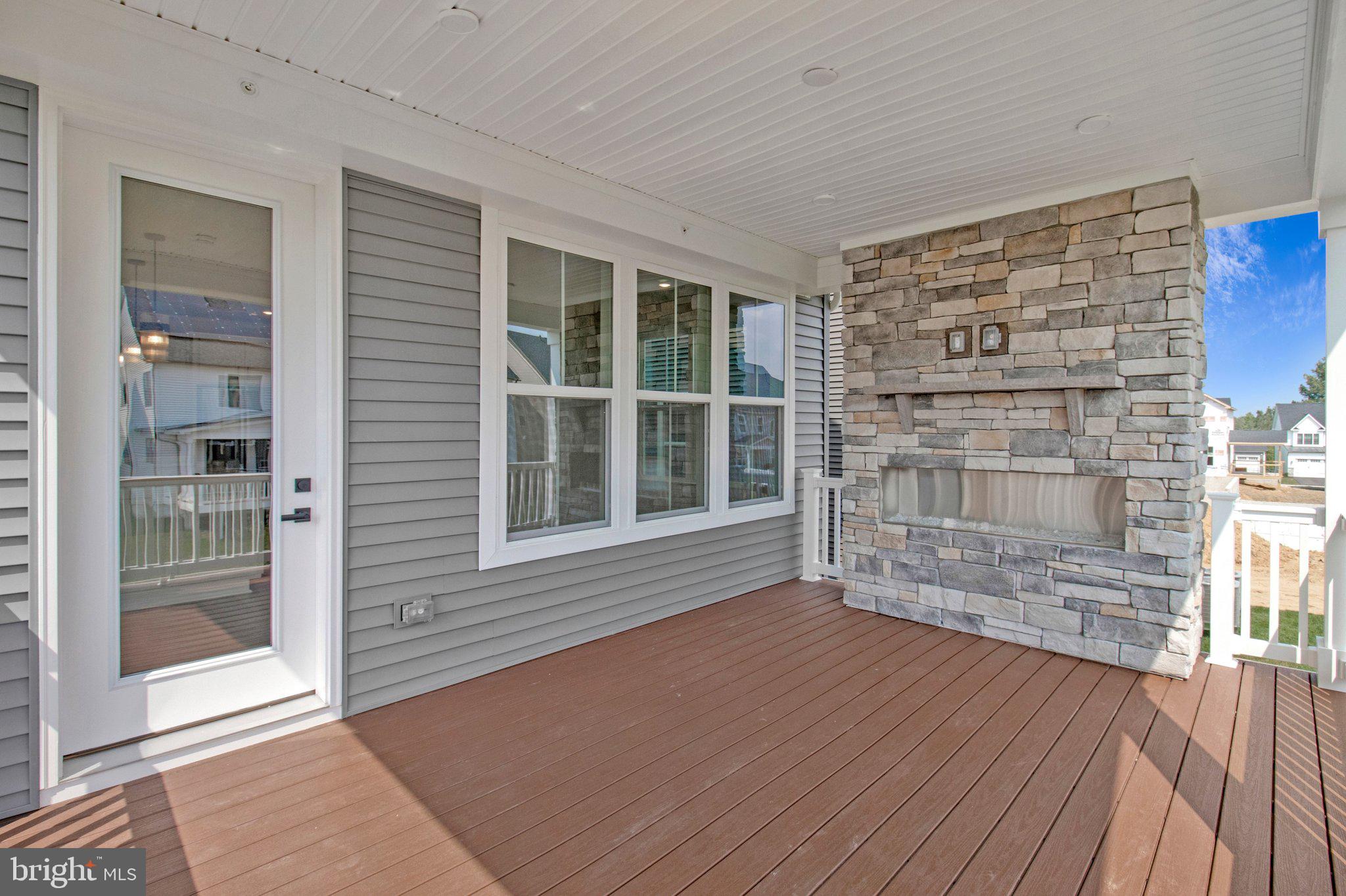 TWO RIVERS - Residential