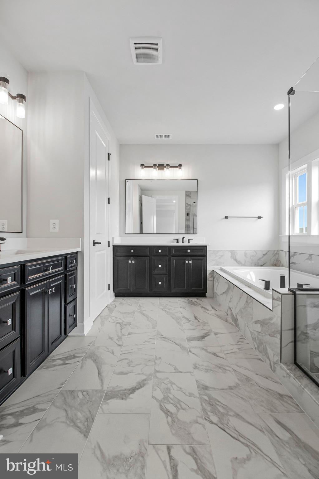 TWO RIVERS - Residential