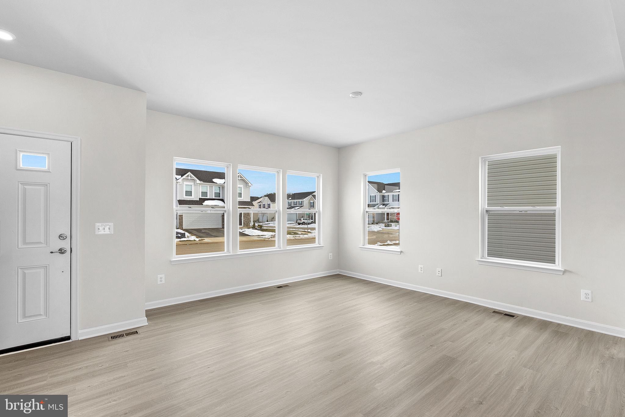SOUTH BROOK - Residential