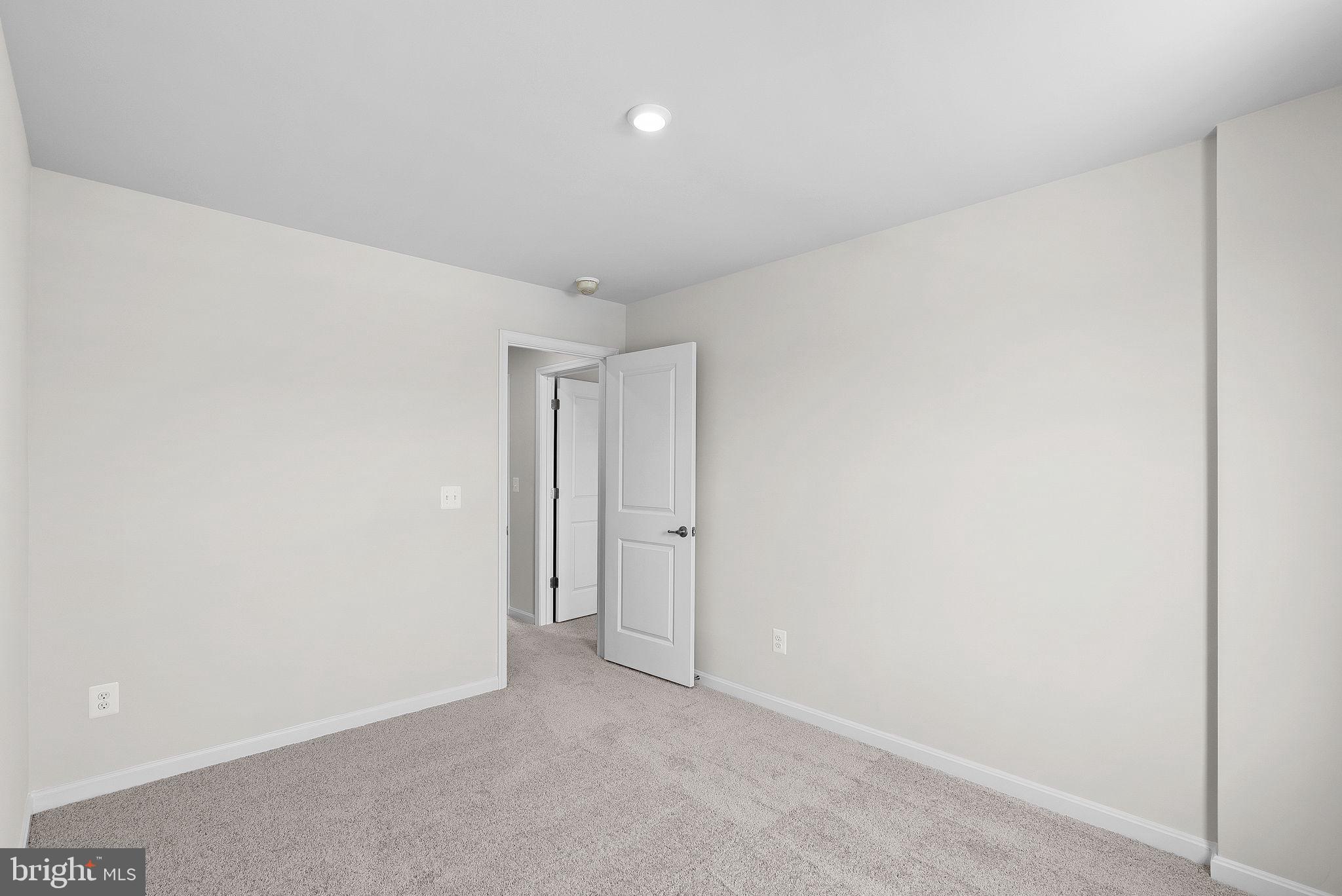 SOUTH BROOK - Residential