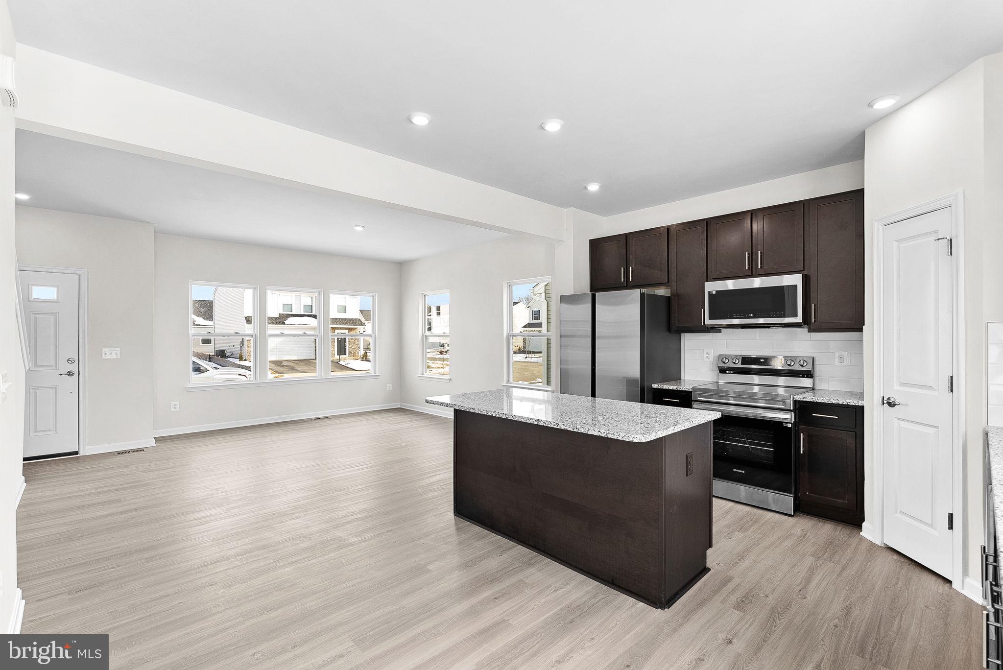 SOUTH BROOK - Residential