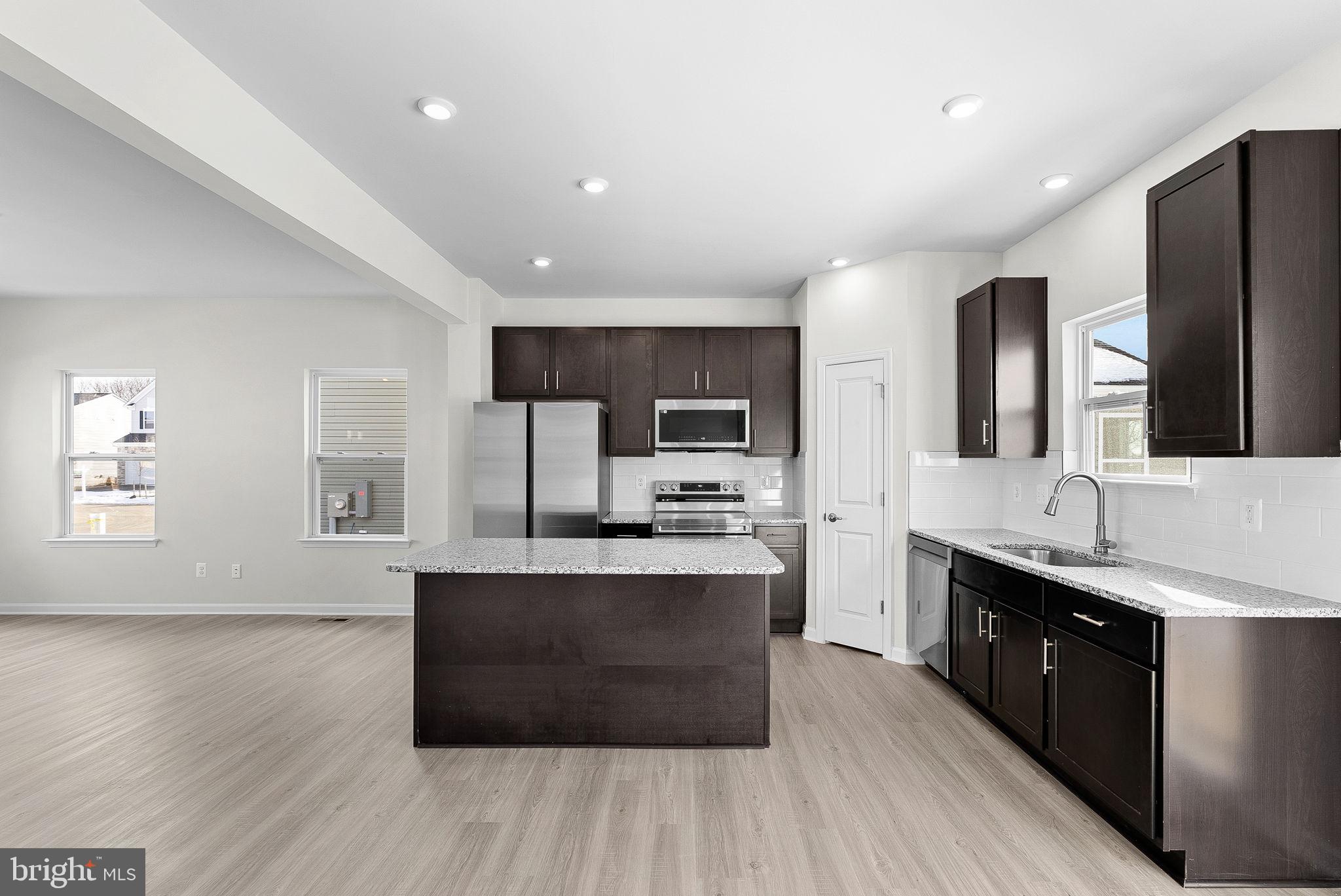 SOUTH BROOK - Residential