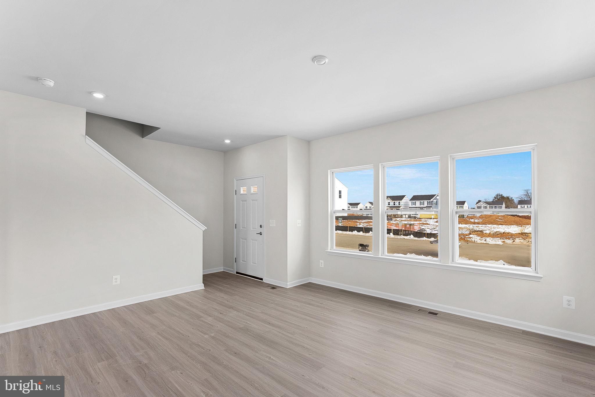 SOUTH BROOK - Residential