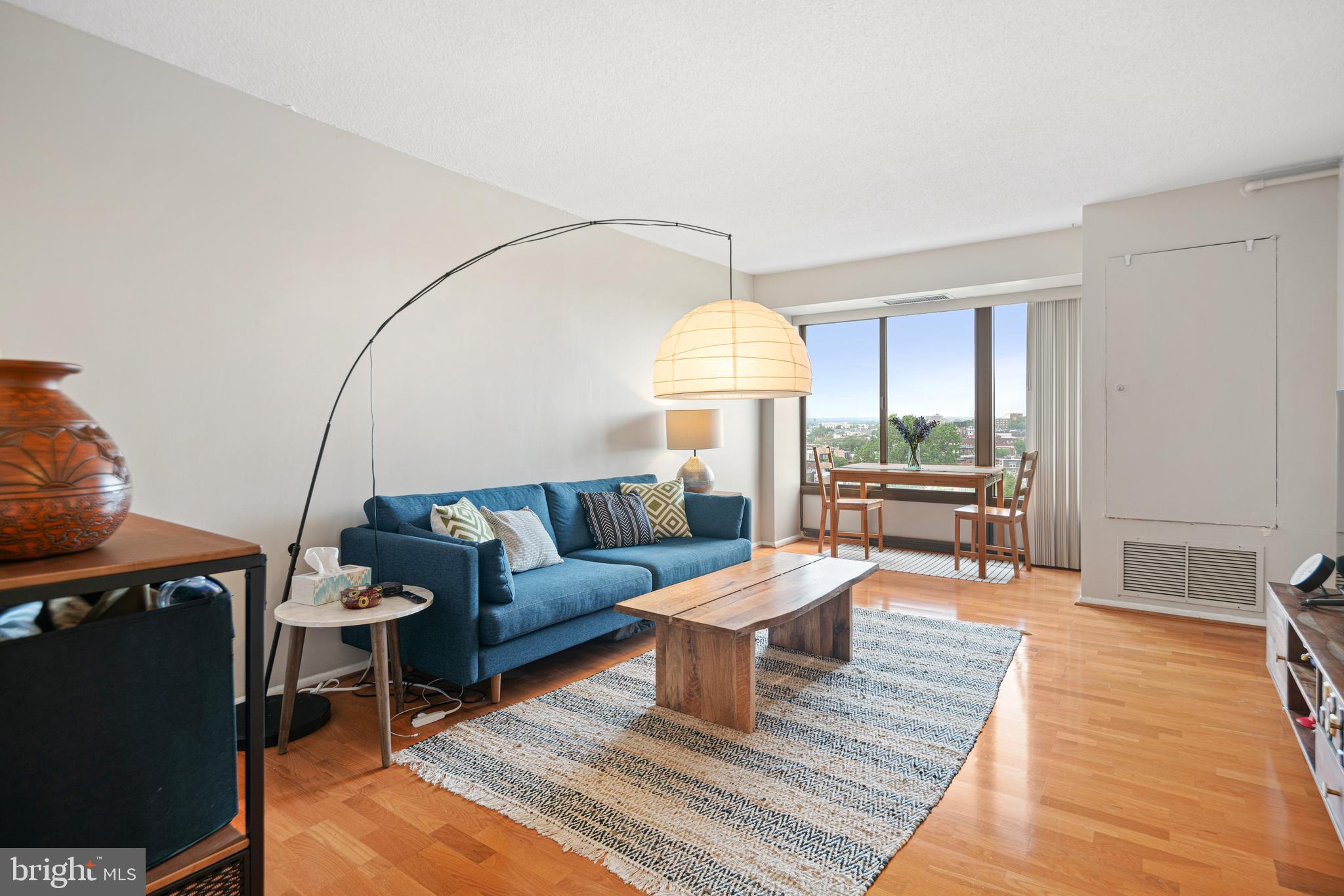 ART MUSEUM AREA - Residential Lease