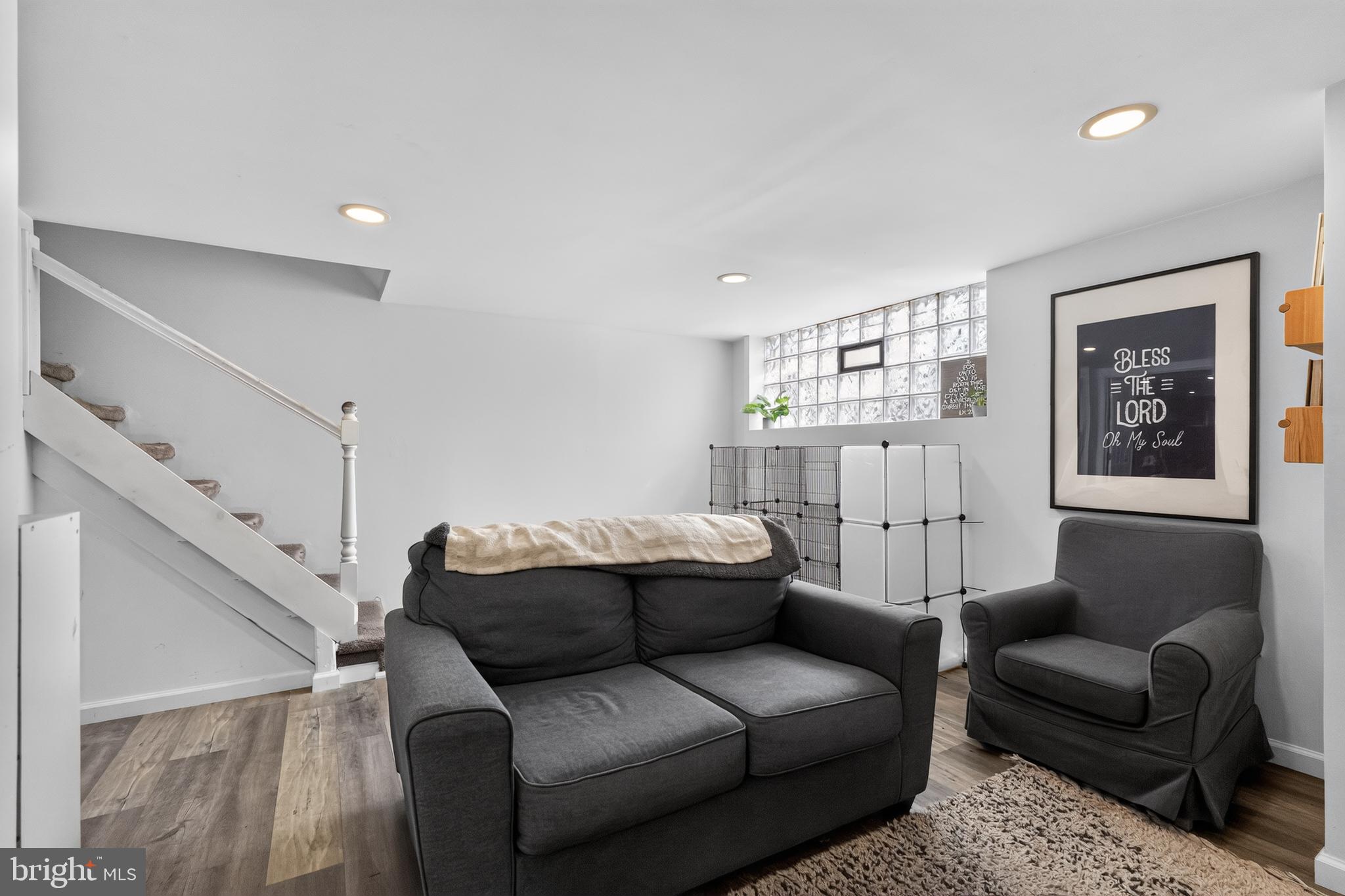 HOLMESBURG - Residential