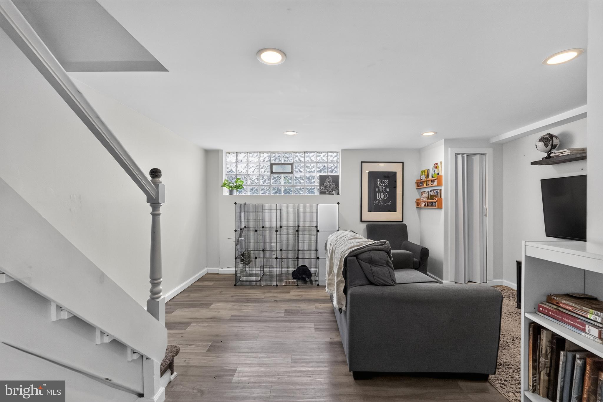 HOLMESBURG - Residential