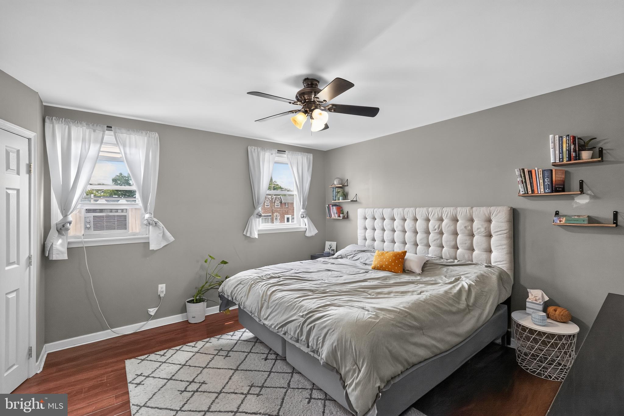 HOLMESBURG - Residential